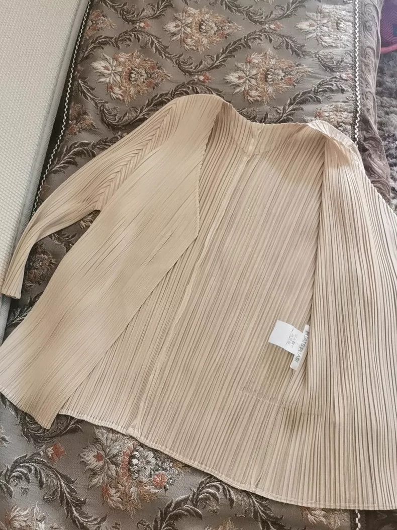 Issey Miyake Issey Miyake size:3 Moonlight gold cardigan jacket Size XS / US 0-2 / IT 36-38 - 7 Thumbnail