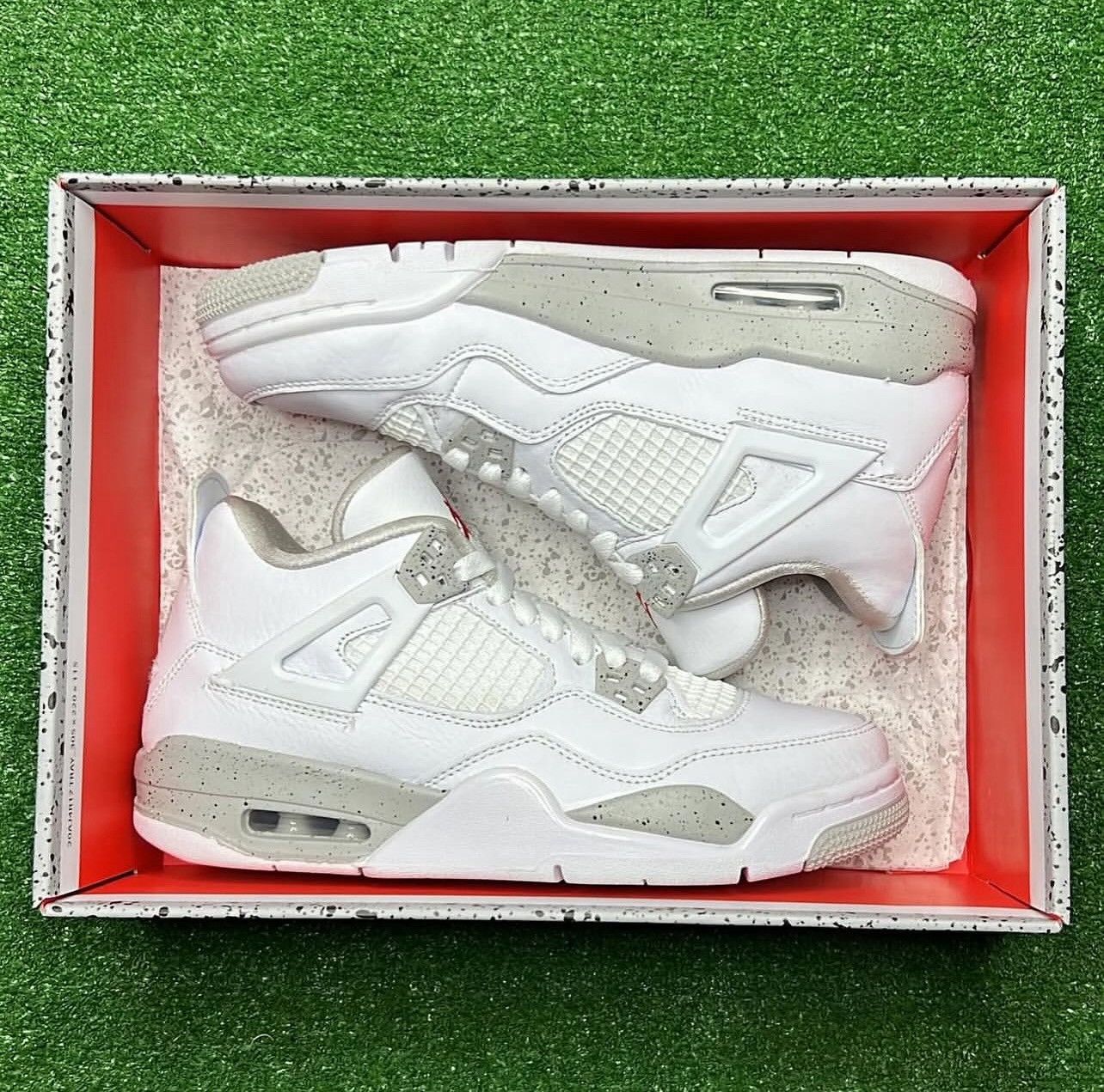 Jordan Brand Air Jordan 4 Retro GS ‘ White Oreo ‘ Size US 6 / EU 39 - 2 Thumbnail