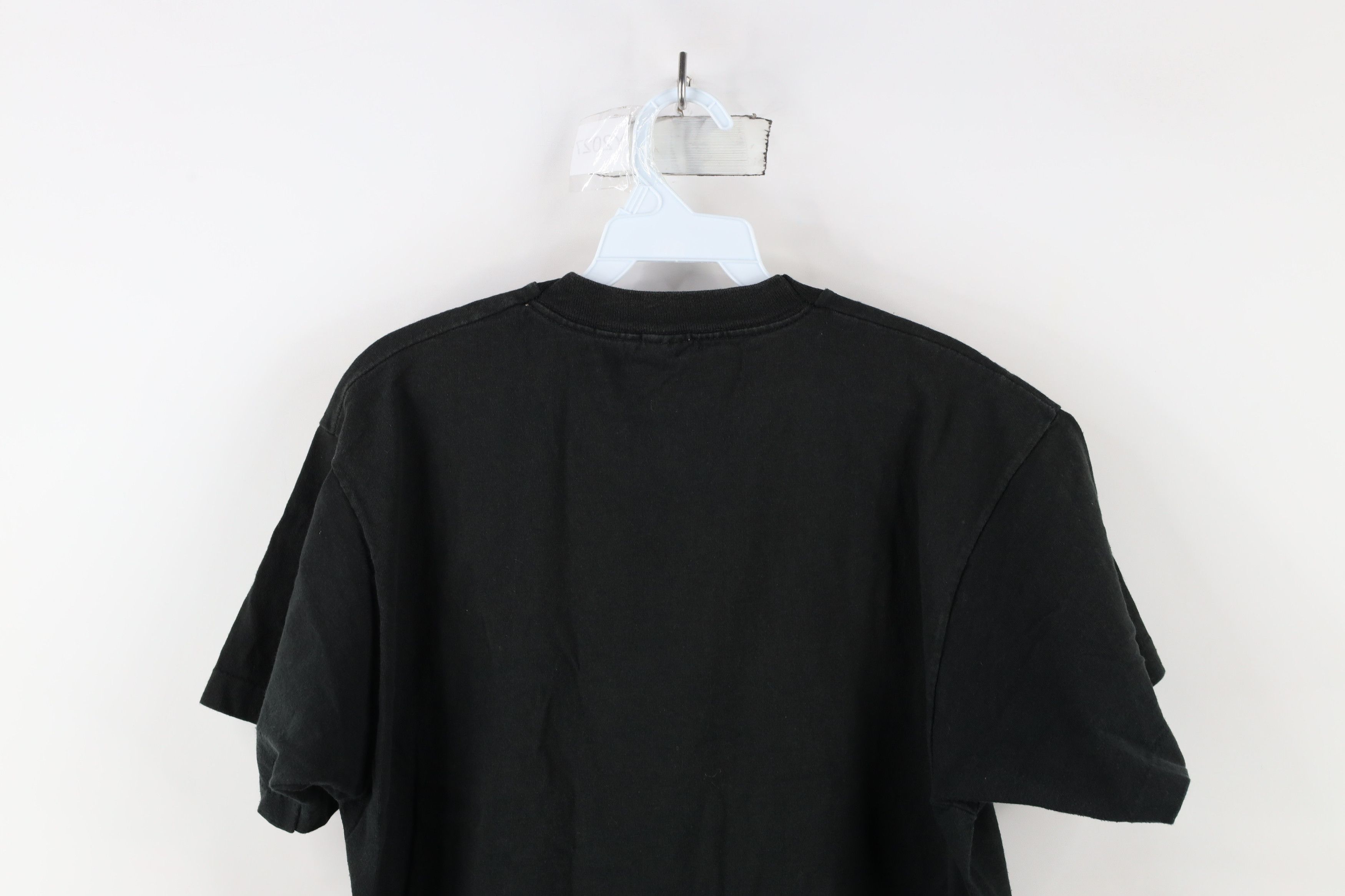 Vintage Vintage 90s Streetwear Anthropomorthic Art T-Shirt USA Size US L / EU 52-54 / 3 - 13 Thumbnail