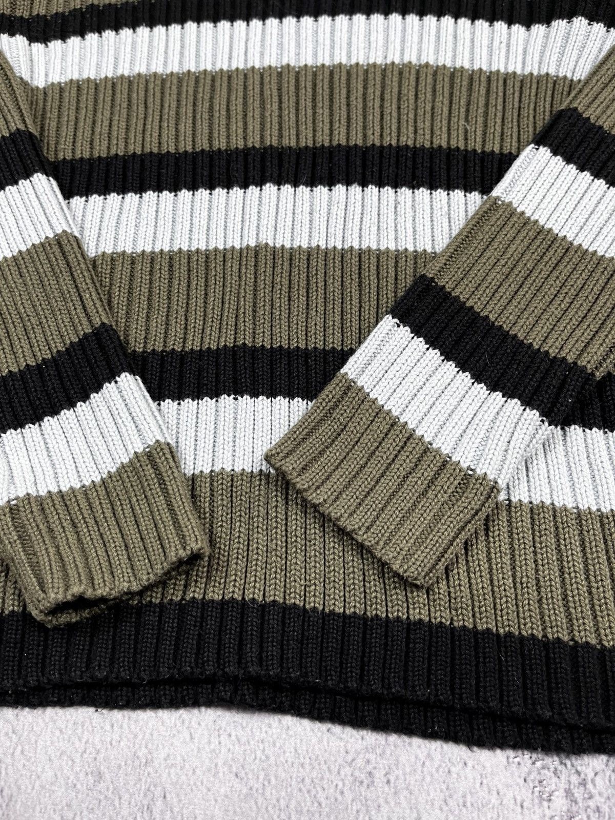 Vintage Vintage Y2K Japanese striped sweater streetwear size S Size S / US 4 / IT 40 - 4 Thumbnail