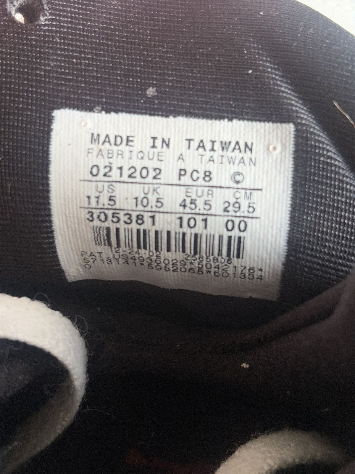 Jordan Brand Jordan 8 Retro 'Bugs Bunny' (2003) - 11.5 (worn twice) Size US 11.5 / EU 44-45 - 6 Thumbnail