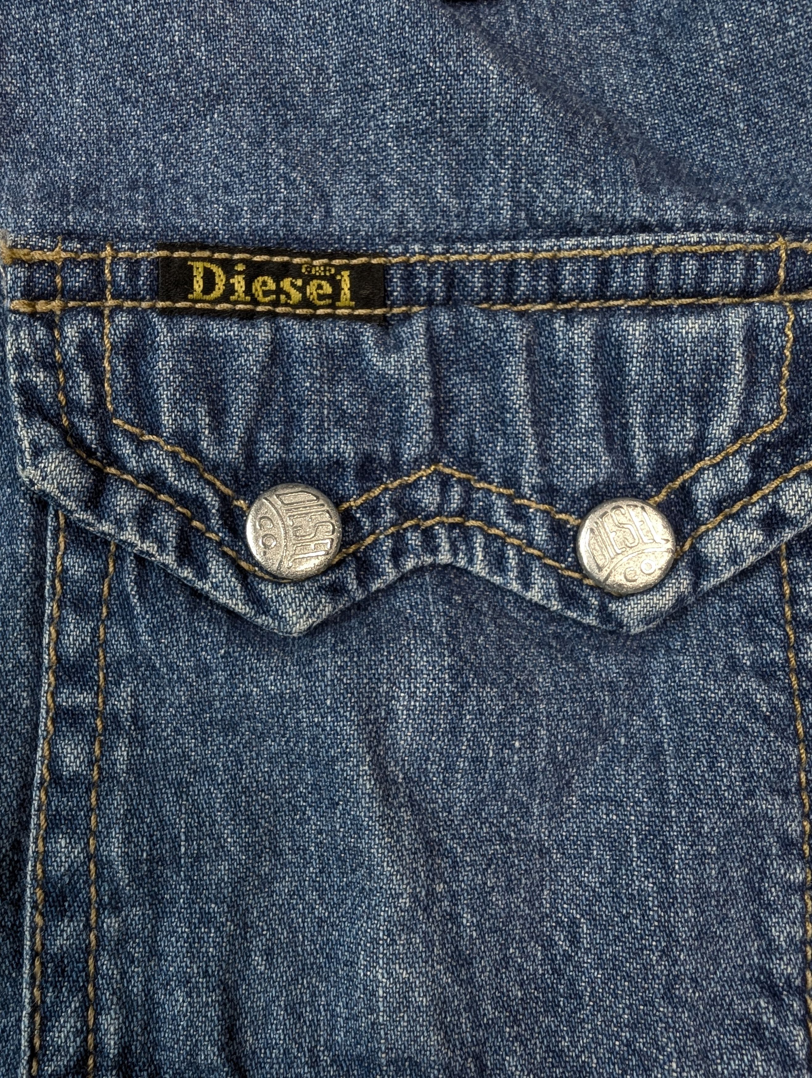 Diesel × Diesel Black Gold Diesel females vintage denim shirt with buttons Size L / US 10 / IT 46 - 2 Thumbnail