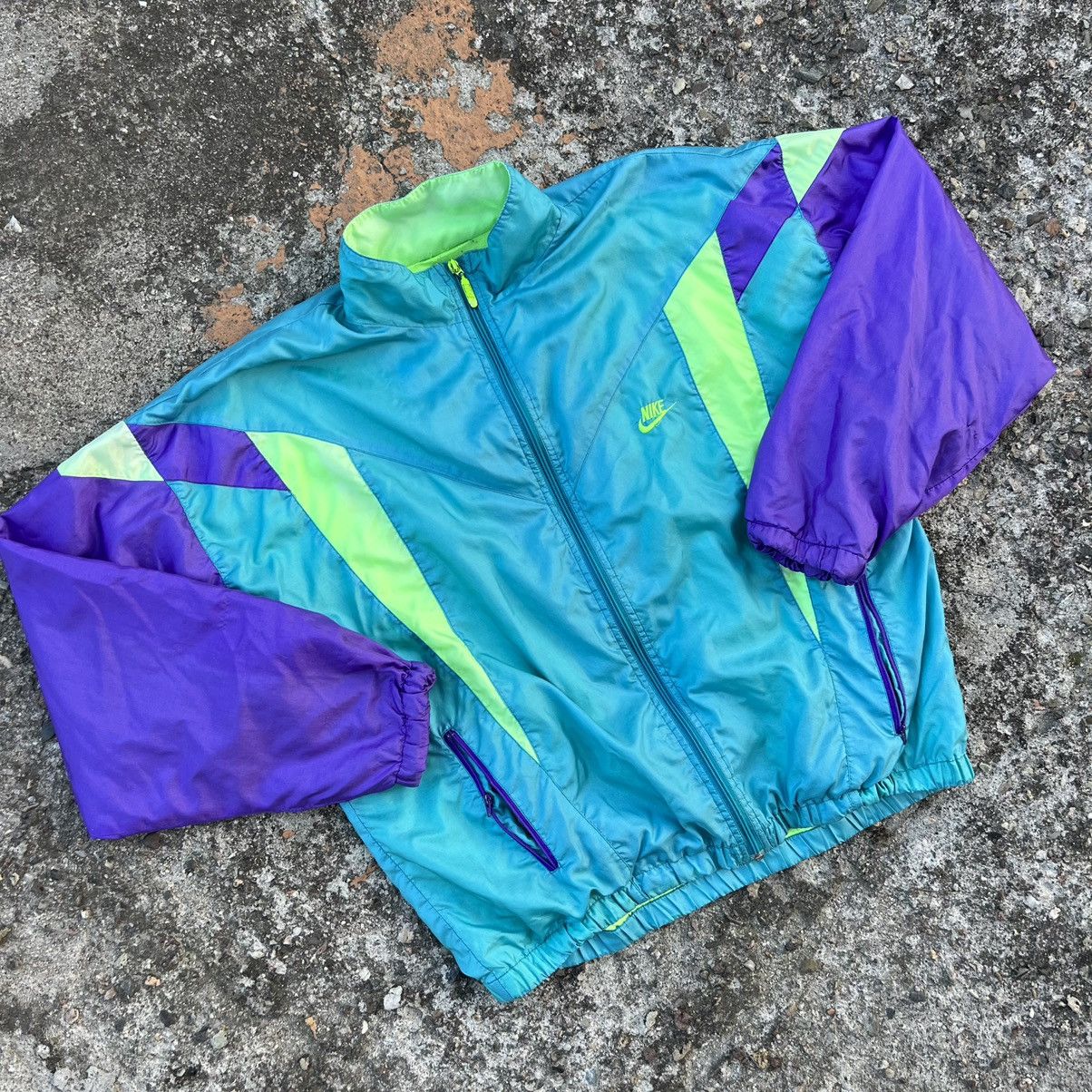 Nike × Vintage Nike Retro Vintage 90s Center Swoosh Logo Windbreaker Jacket Size US XL / EU 56 / 4 - 2 Thumbnail