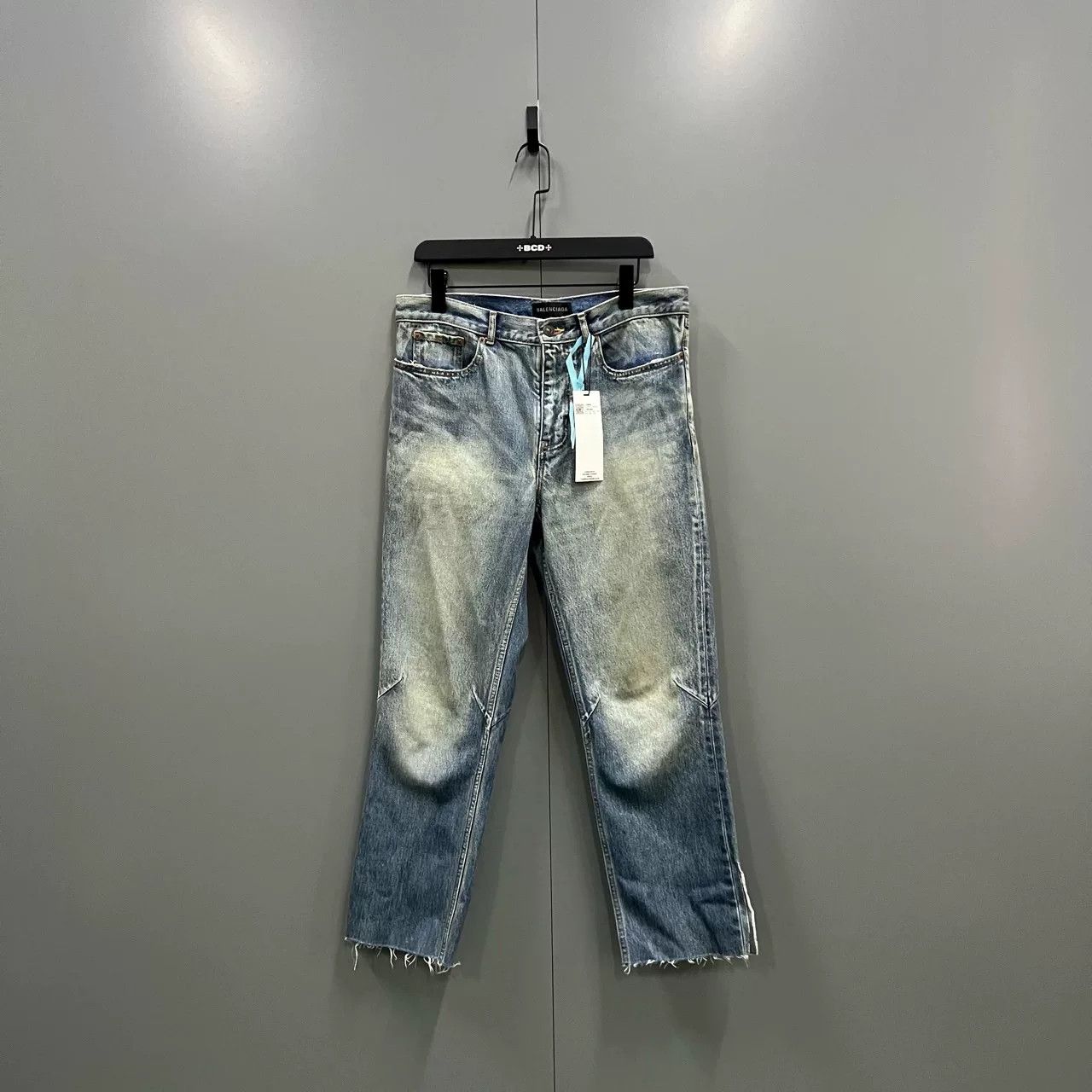 Balenciaga Balenciaga Vintage Blue Distressed Jeans Size 32 Size US 32 / EU 48 - 1 Thumbnail