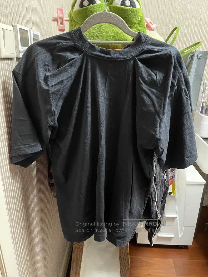 Balenciaga Balenciaga Back Special Cut Short Sleeve T-Shirt Size US S / EU 44-46 / 1 - 3 Thumbnail