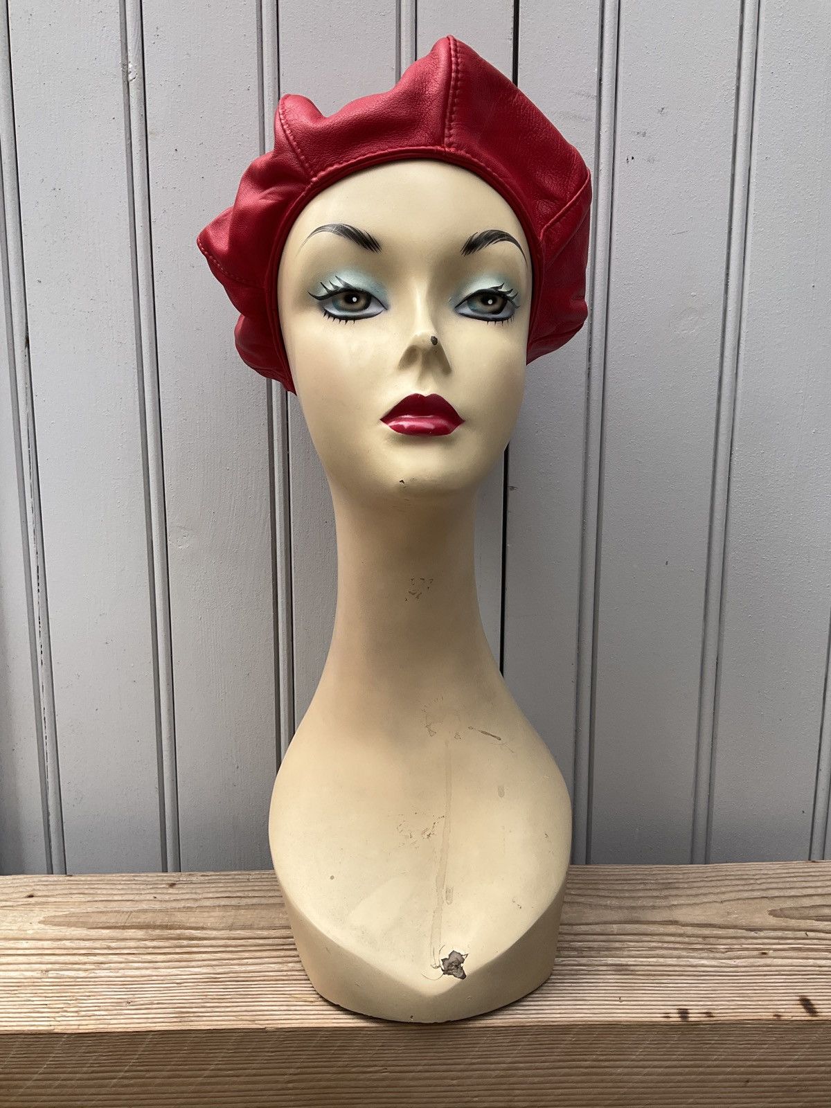 Vintage 90's beret in red leather Size ONE SIZE - 3 Thumbnail