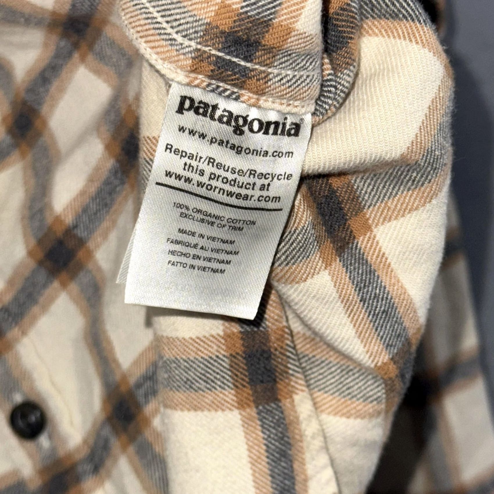 Patagonia Patagonia Shirt Mens Medium Beige Brown Plaid Organic Cotton Button-Up Casual Shirt Size US M / EU 48-50 / 2 - 7 Thumbnail