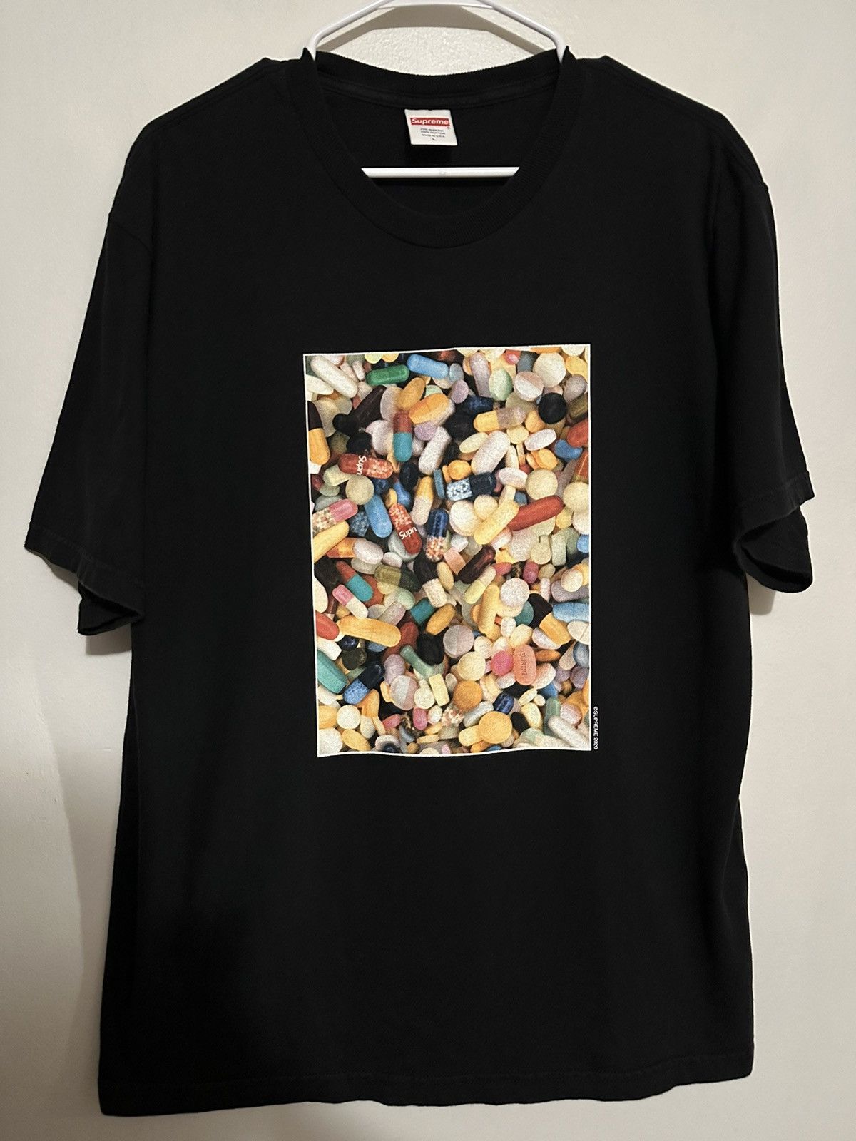 Supreme Supreme Pills Tee Size US L / EU 52-54 / 3 - 1 Thumbnail