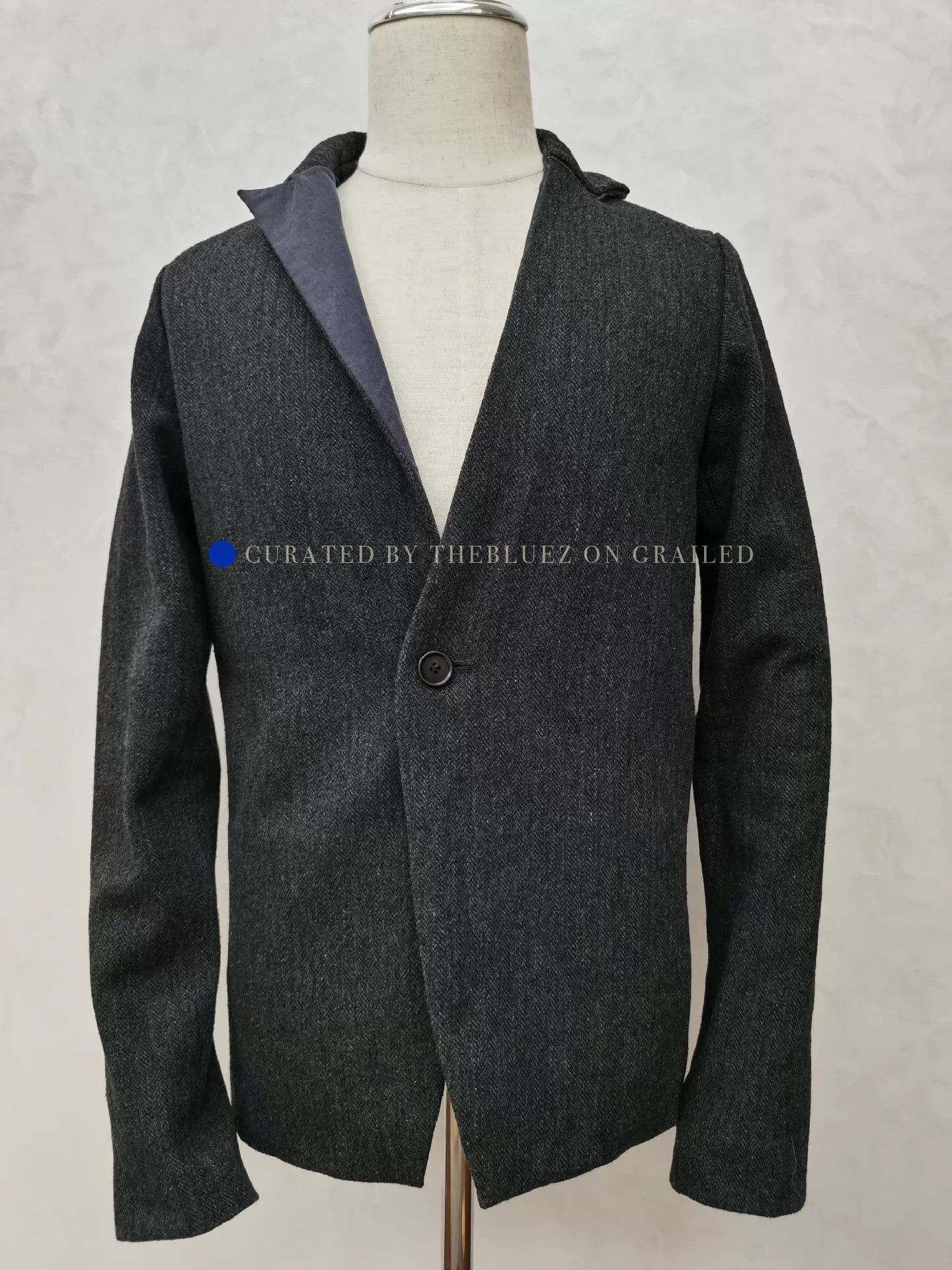 Devoa Black Ergonomic Jacket in Size M Size US M / EU 48-50 / 2 - 1 Thumbnail