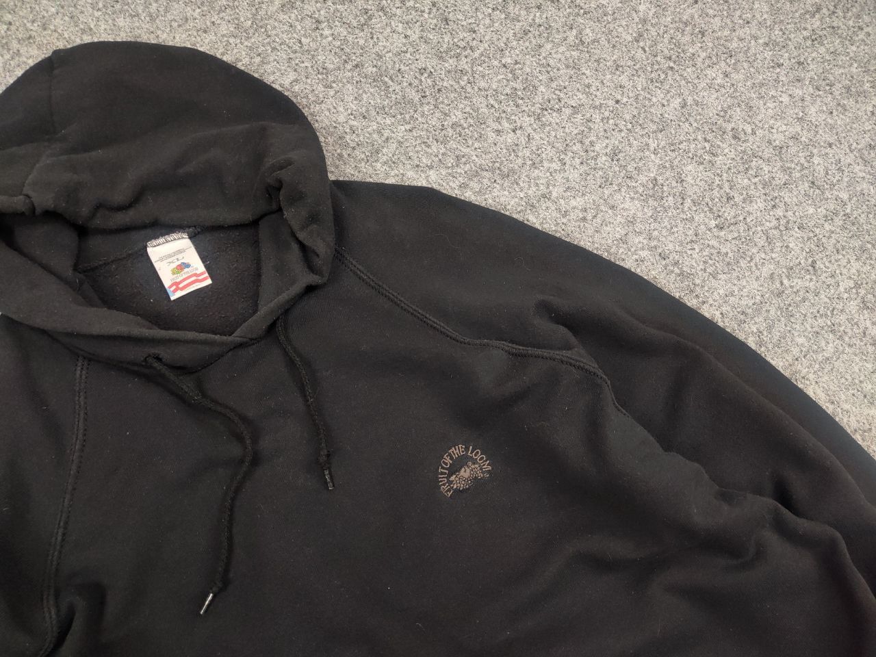 Fruit Of The Loom Vintage 90's fruit of the loom Black Faded Hoodie USA Style Size US XL / EU 56 / 4 - 8 Thumbnail