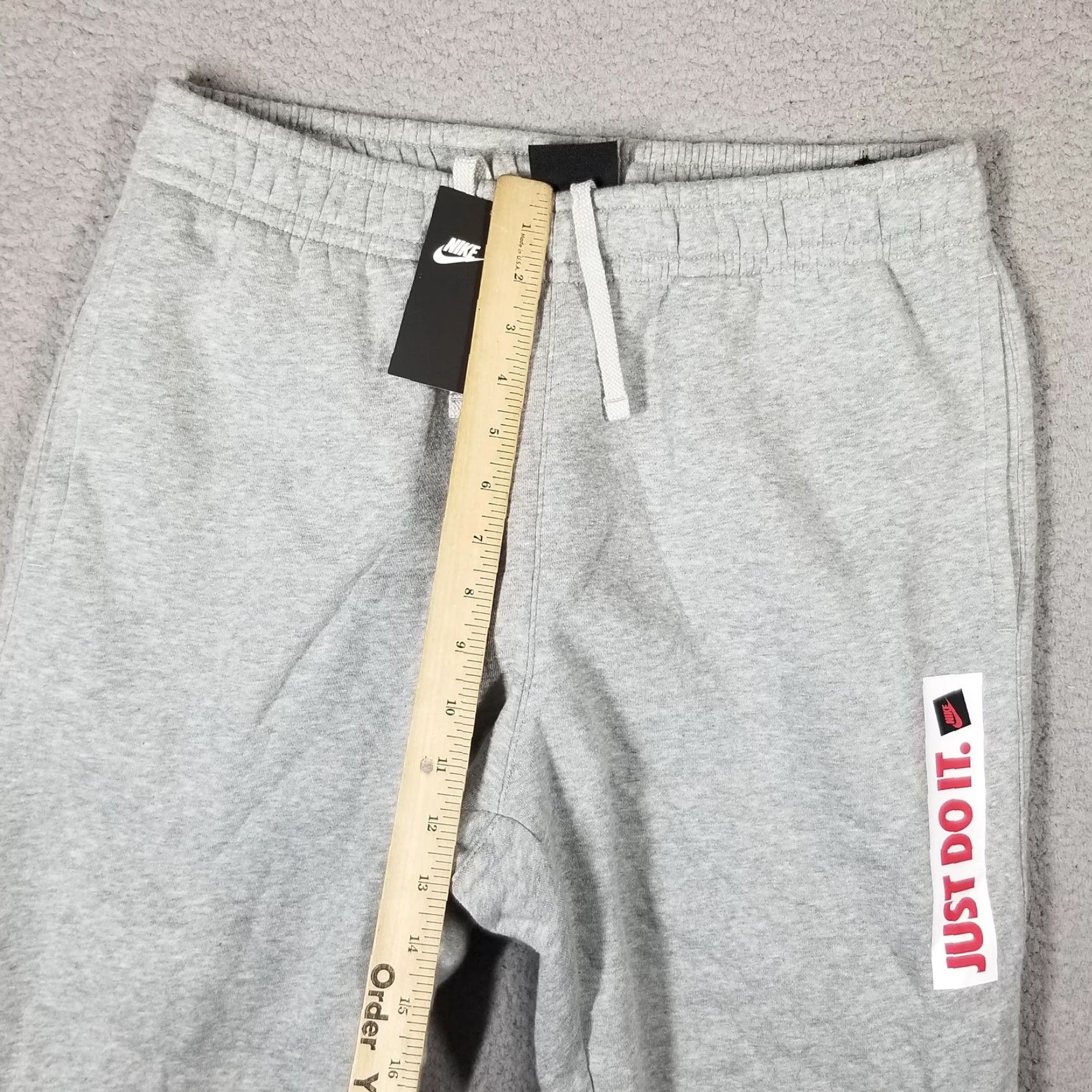 Nike NWT Nike JDI Just Do It Fleece Joggers Pants Men Medium BV5099 Sportswear Nike Just Do It Pants Joggers Fleece Medium Gray BV5099 NWT Size US 31 - 7 Thumbnail