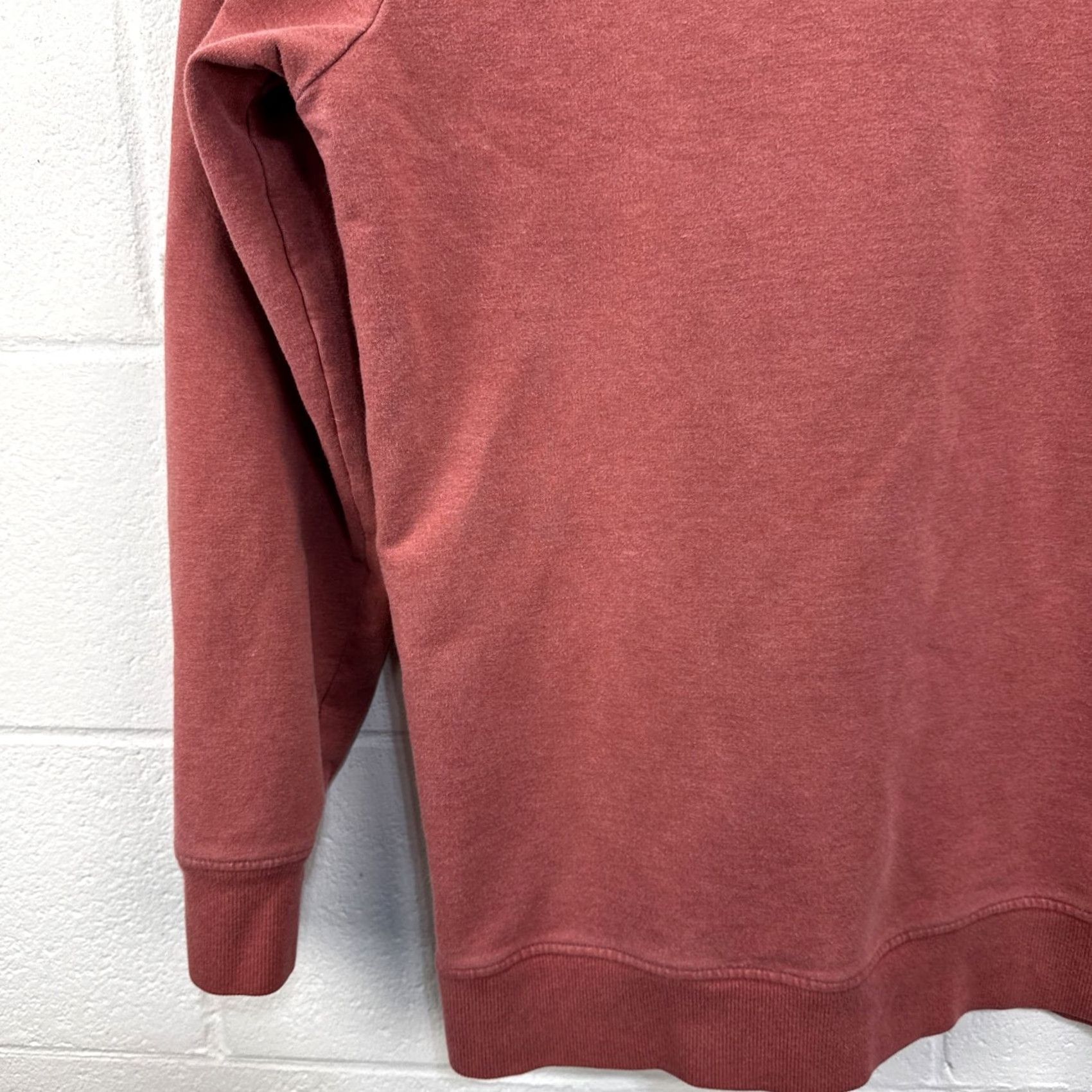Patagonia Patagonia Mens Large P-6 Label Midweight Crew Sweatshirt Rosehip Red 39486 Size US L / EU 52-54 / 3 - 7 Thumbnail