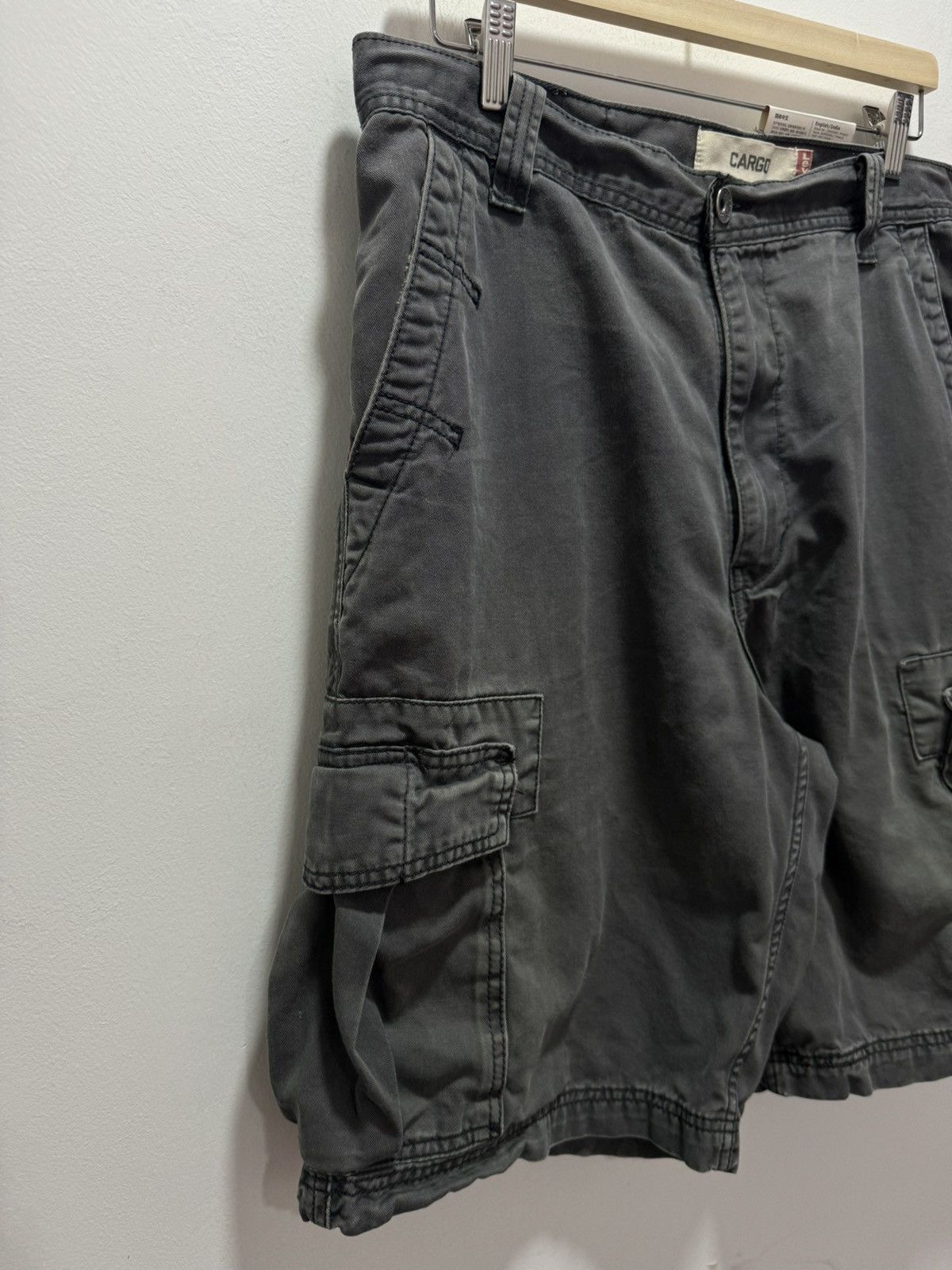 Levi's × Levi's Vintage Clothing × Vintage VINTAGE LEVIS CARGO SHORT PANTS Size US 34 / EU 50 - 3 Thumbnail
