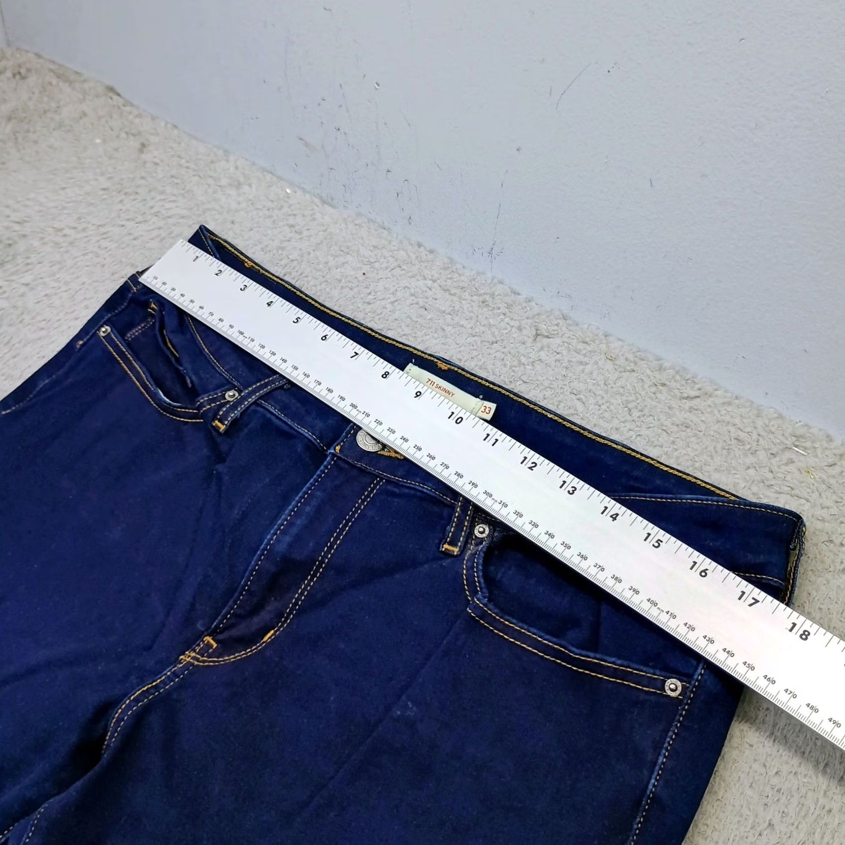 Levi's Levi's 711 Skinny Jeans Womens 33 Blue Denim Dark Wash Red Tab Single Stitch Jeans Womens Size 33 Blue Denim 711 Skinny Size 24" / US 00 / IT 34 - 4 Thumbnail