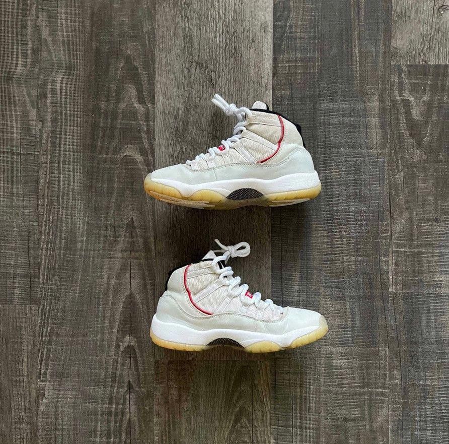 Nike NIKE • JORDAN 11 GS Retro “2018 Platinum Tint” (5M) Size US 5 / EU 37 - 2 Thumbnail