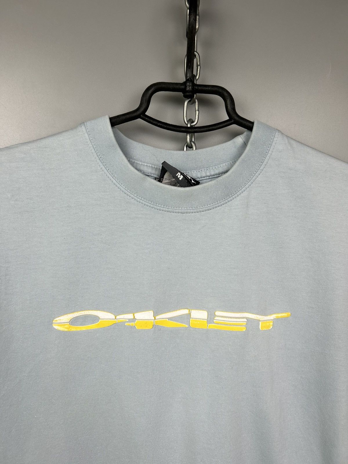 Vintage Vintage Y2K Oakley Logo Tee Size US M / EU 48-50 / 2 - 3 Thumbnail