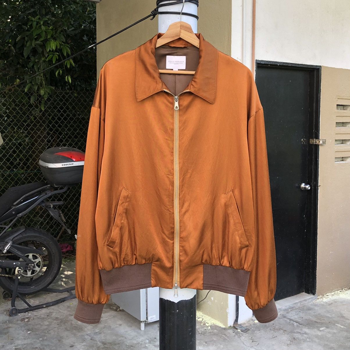 URBAN RESEARCH DOORS Urban Research no.ur76-17b004 Rayon Men Bomber Jacket Size US L / EU 52-54 / 3 - 2 Thumbnail