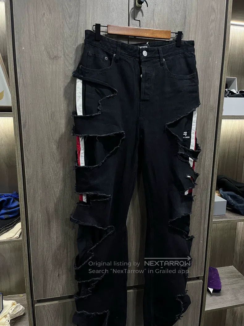 Balenciaga Balenciaga size S Black and red 3B embroidered double-laye Size US 27 - 2 Thumbnail