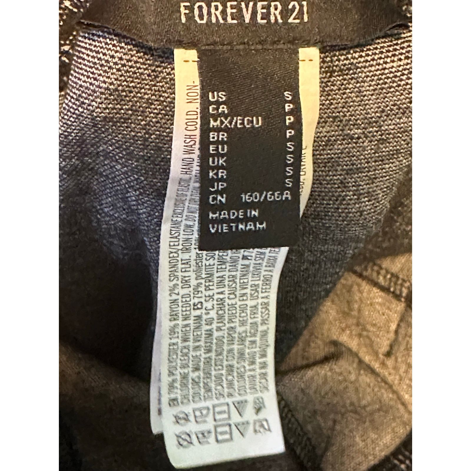 Forever 21 Forever 21 black white plaid skinny pants size Small Size 23" - 3 Thumbnail