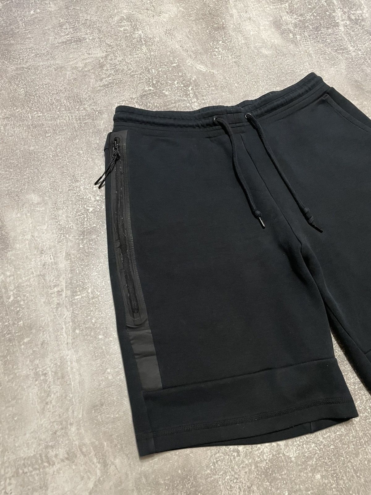 Nike Vintage Nike Tech Fleece Black Sweet Shorts Size M Size US 32 / EU 48 - 4 Thumbnail