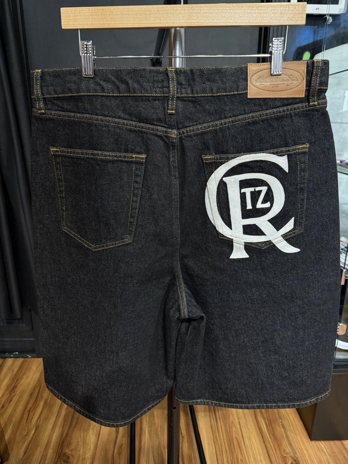 Corteiz Corteiz Black Alcatraz Denim Shorts | Grailed