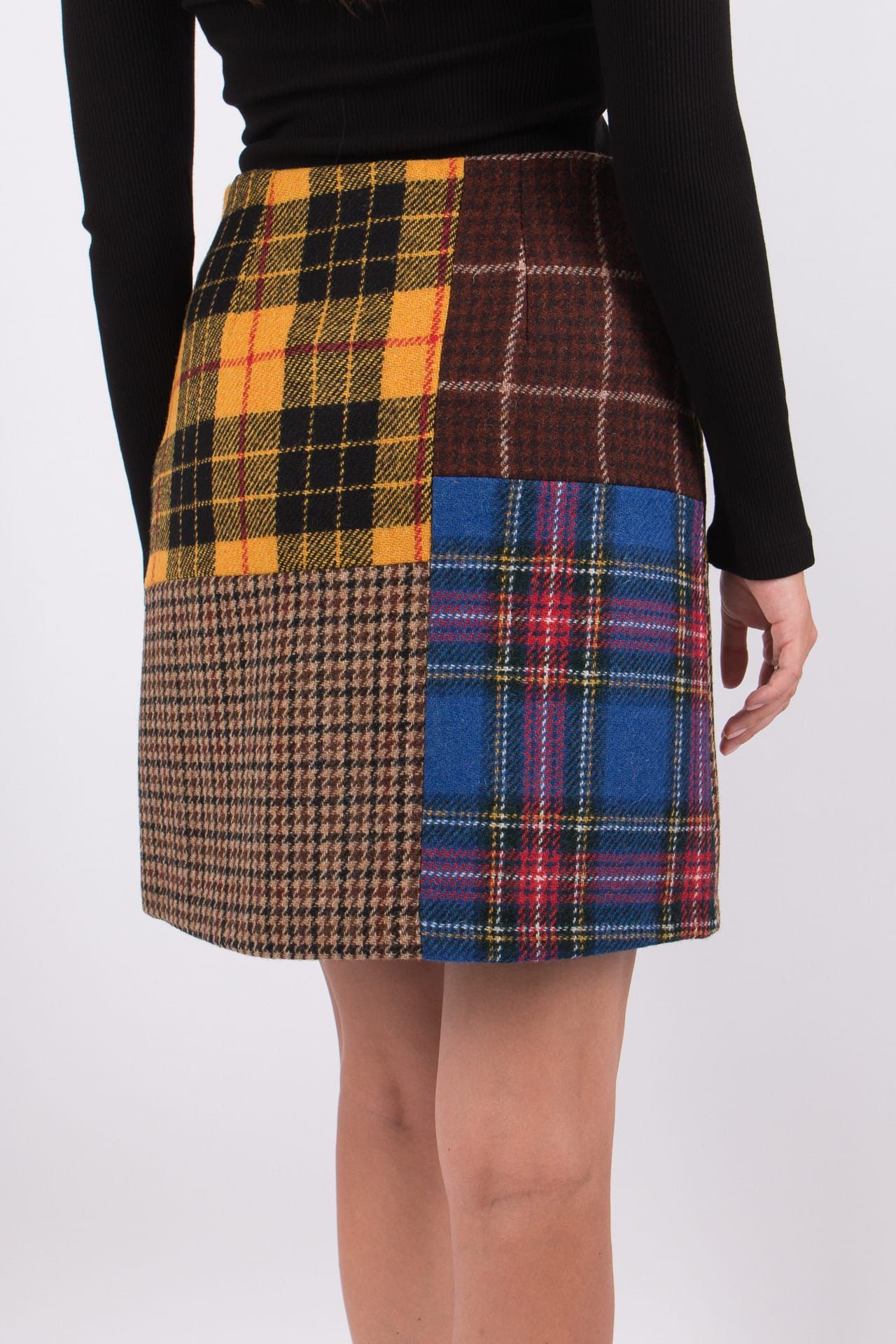 Weekend Max Mara Agoraio Mini Rock Wool Patch Skirt Size 25" / US 0 / IT 36 - 2 Thumbnail