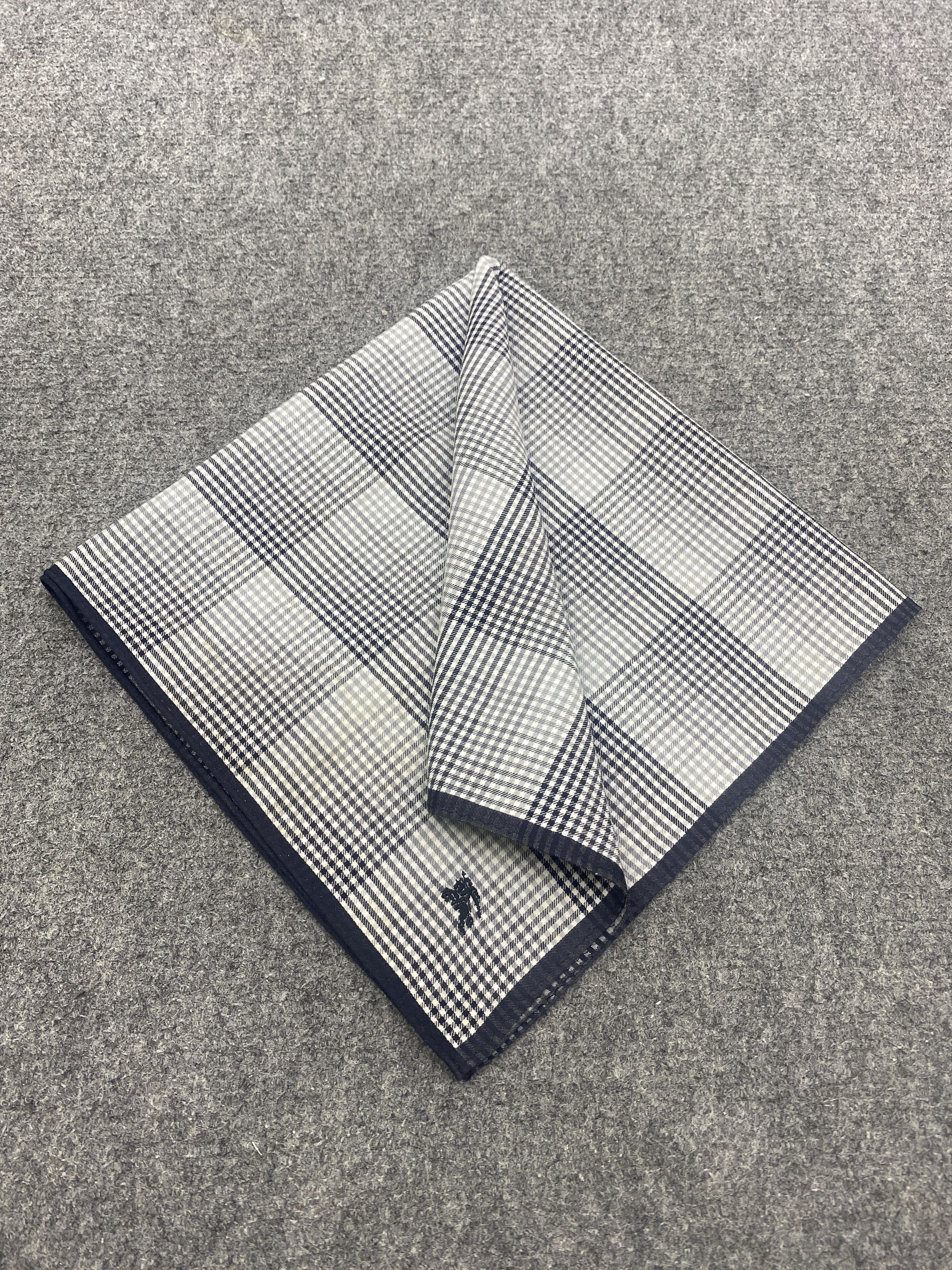 Burberry Vintage Burberry Handkerchief / Neckerchief HKC0998 Size ONE SIZE - 3 Thumbnail