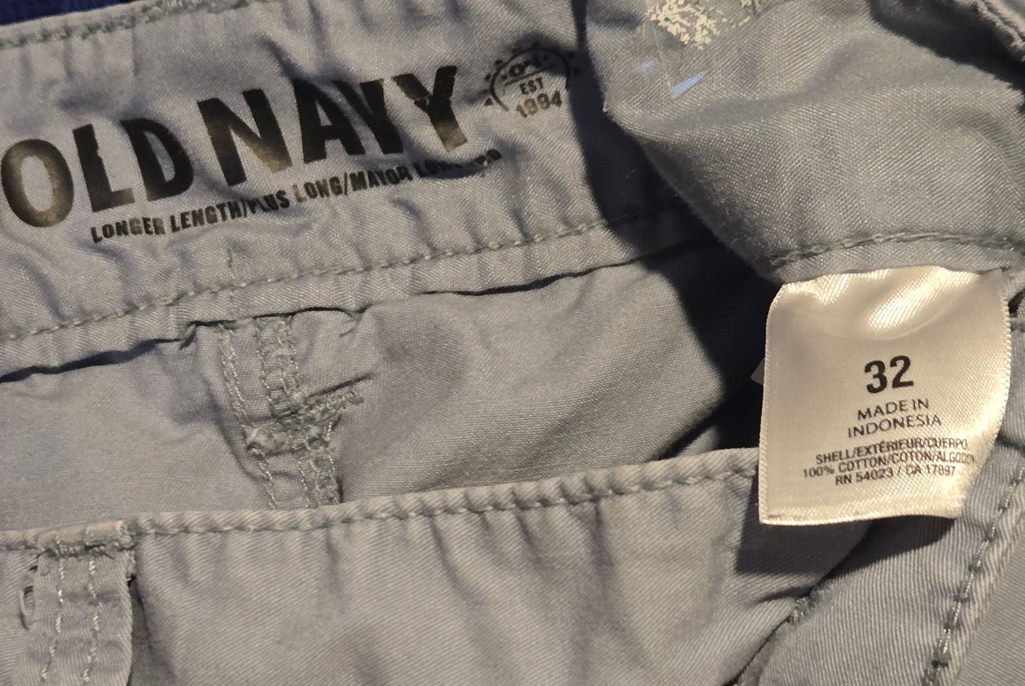 Old Navy Old Navy Cargo Shorts Mens 32 Gray Cotton Multi Pocket Size US 32 / EU 48 - 2 Thumbnail