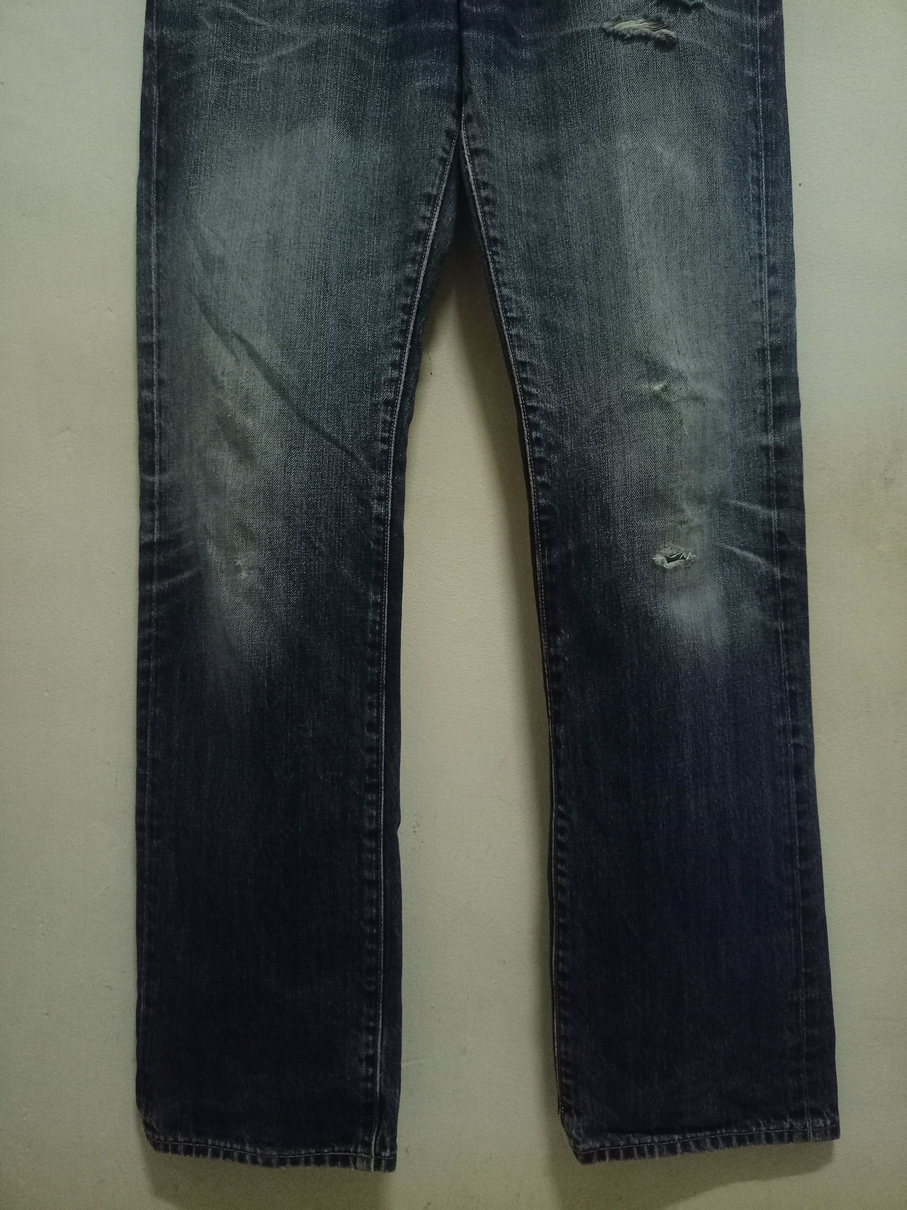 Japanese Brand × Uniqlo Vintage Japanese Uniqlo Blue Wash Distressed Baggy Jeans Size US 34 / EU 50 - 7 Thumbnail