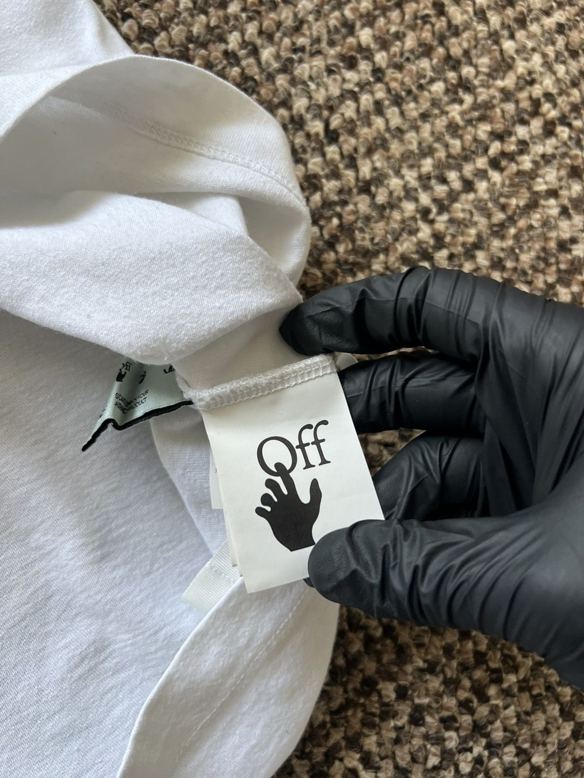 Off-White Off-White Pivot Fish White T Shirt Big Logo M Size Size US M / EU 48-50 / 2 - 12 Thumbnail