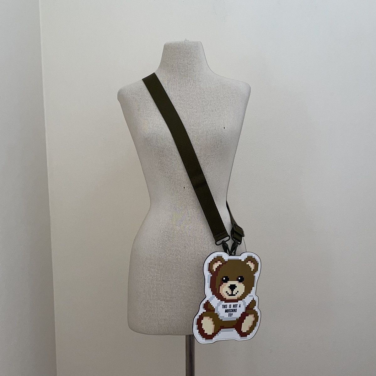 Moschino Moschino Runway The Sims Pixel Teddy Bear Crossbody Bag Size ONE SIZE - 2 Thumbnail