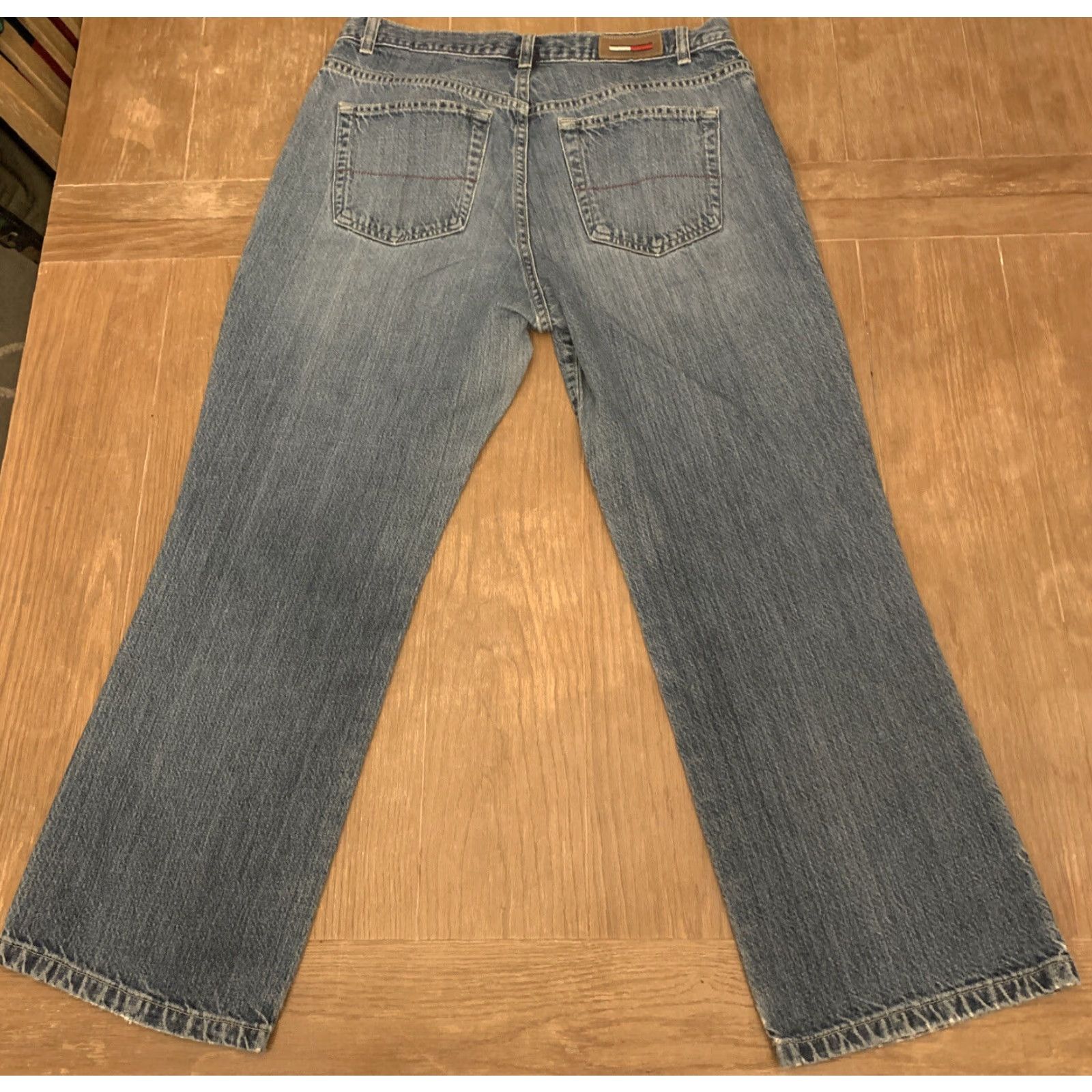 Tommy Hilfiger VINTAGE Tommy Hilfiger Jeans Women Size 12 Light Wash Boyfriend 100% Cotton 2000s Blue Size 34" / US 12 / IT 48 - 7 Thumbnail