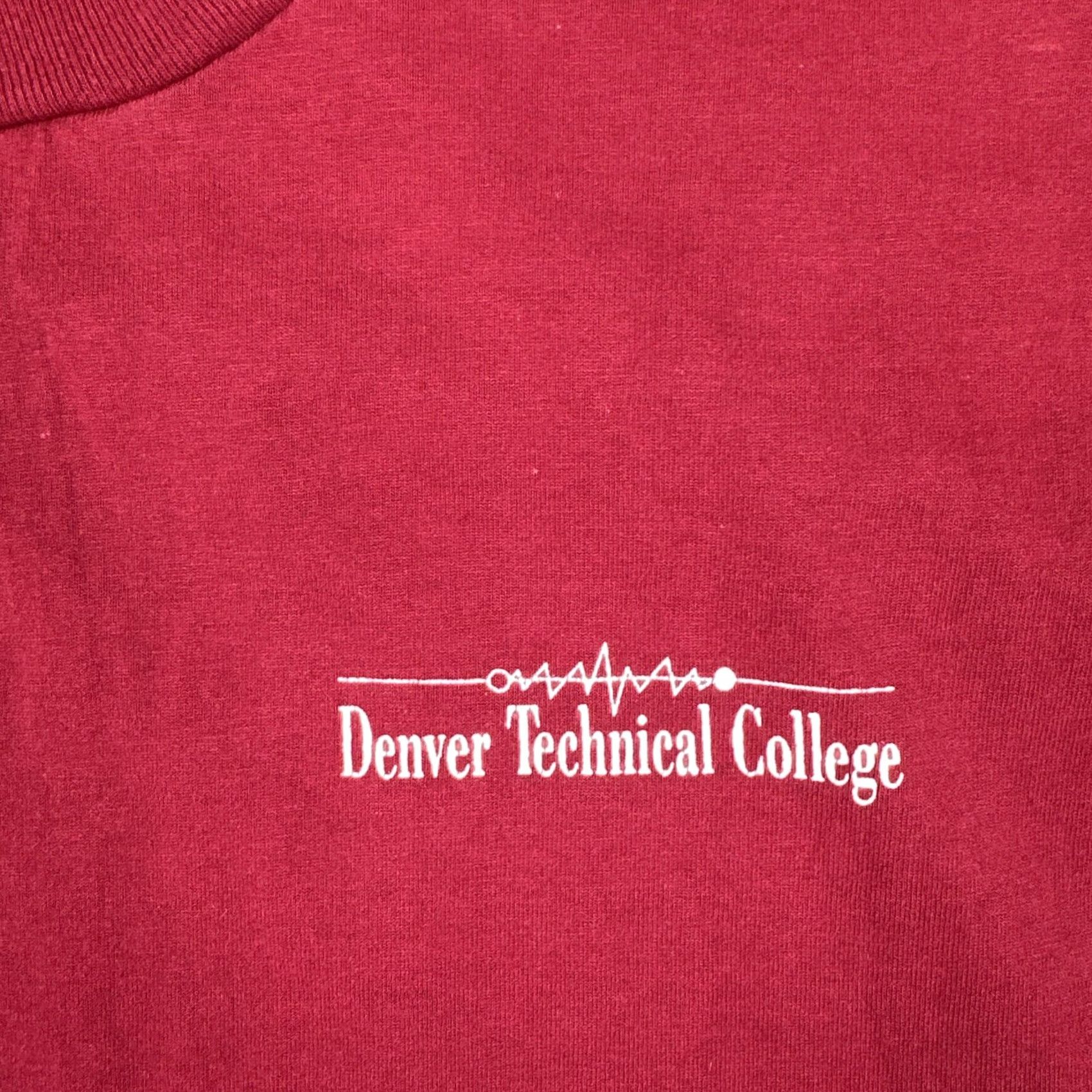 Fruit Of The Loom VINTAGE Fruit Of The Loom Best XL Red Single Stitch Shirt USA Made Denver Technical College 90s Mens XL Red Shirt Size US XL / EU 56 / 4 - 6 Thumbnail