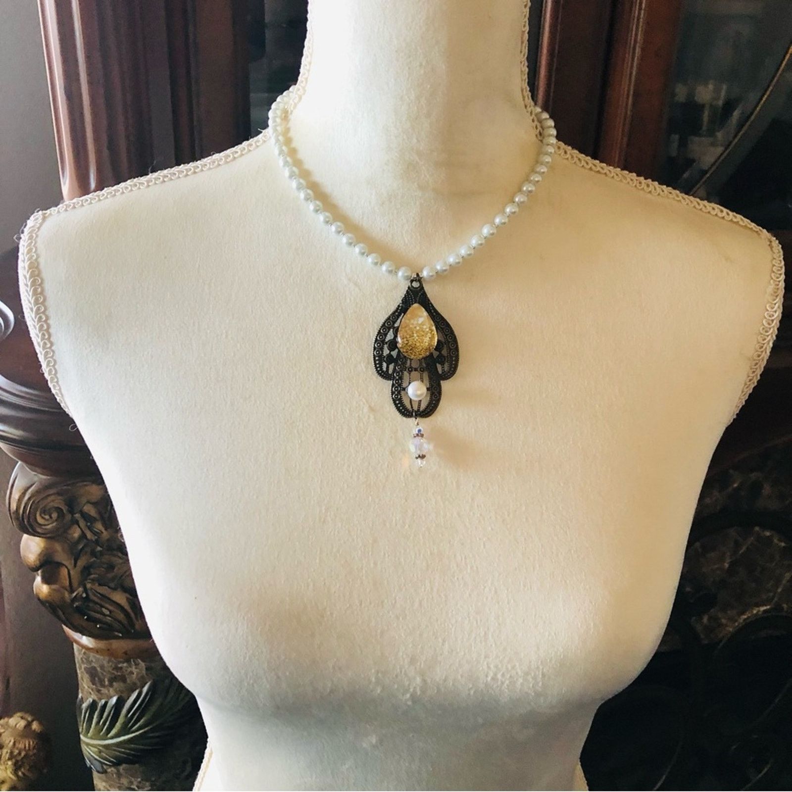 Handmade Handcrafted repurpose teardrop pearl crystal Pearl necklace Size ONE SIZE - 4 Thumbnail