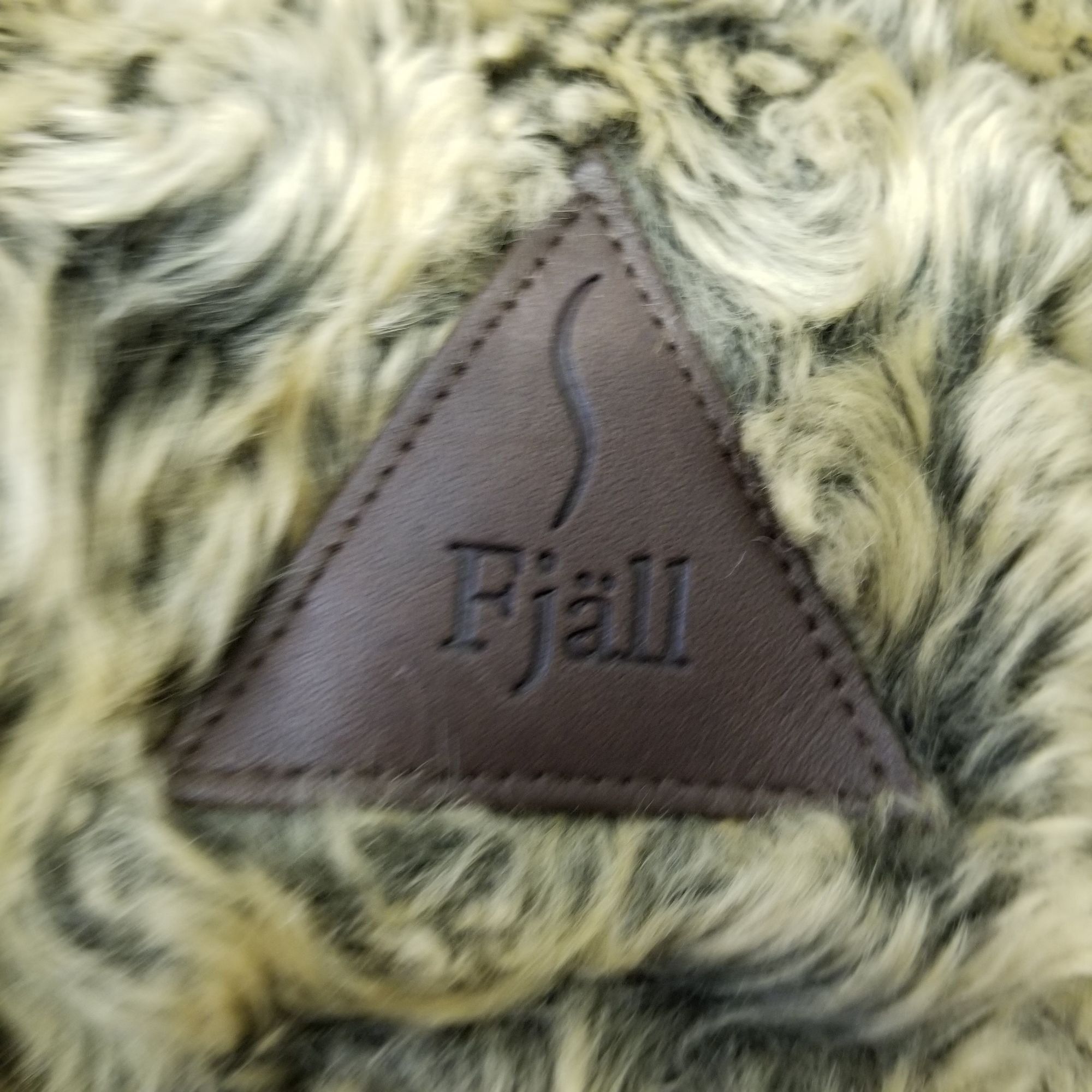 Fjallraven Fjall Wool M Coat USA Charcoal Gray Faux Fur Lined Toggle BI Size M / US 6-8 / IT 42-44 - 3 Thumbnail