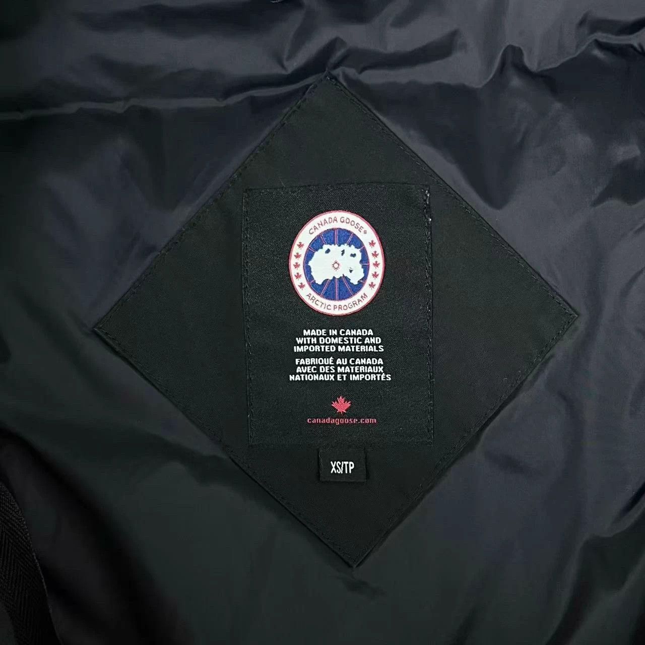 Canada Goose Canada Goose Black Logoed Detachable Mid Fur Collar Down XS Size XS / US 0-2 / IT 36-38 - 3 Thumbnail