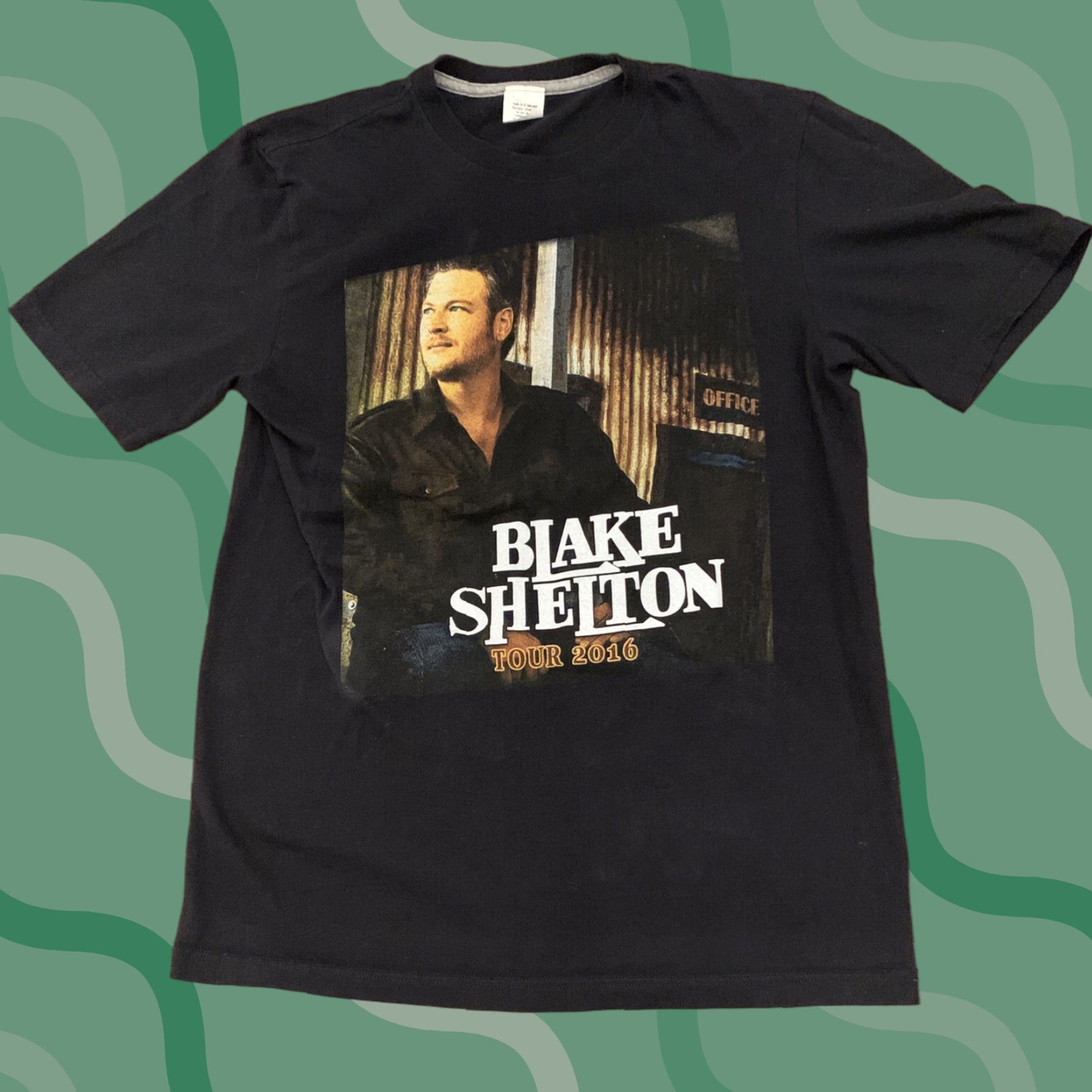 Vintage Blake Shelton Concert T-Shirt 2016 Tour Chris Janson Mens Medium Black Graphic Tee Size US M / EU 48-50 / 2 - 1 Thumbnail