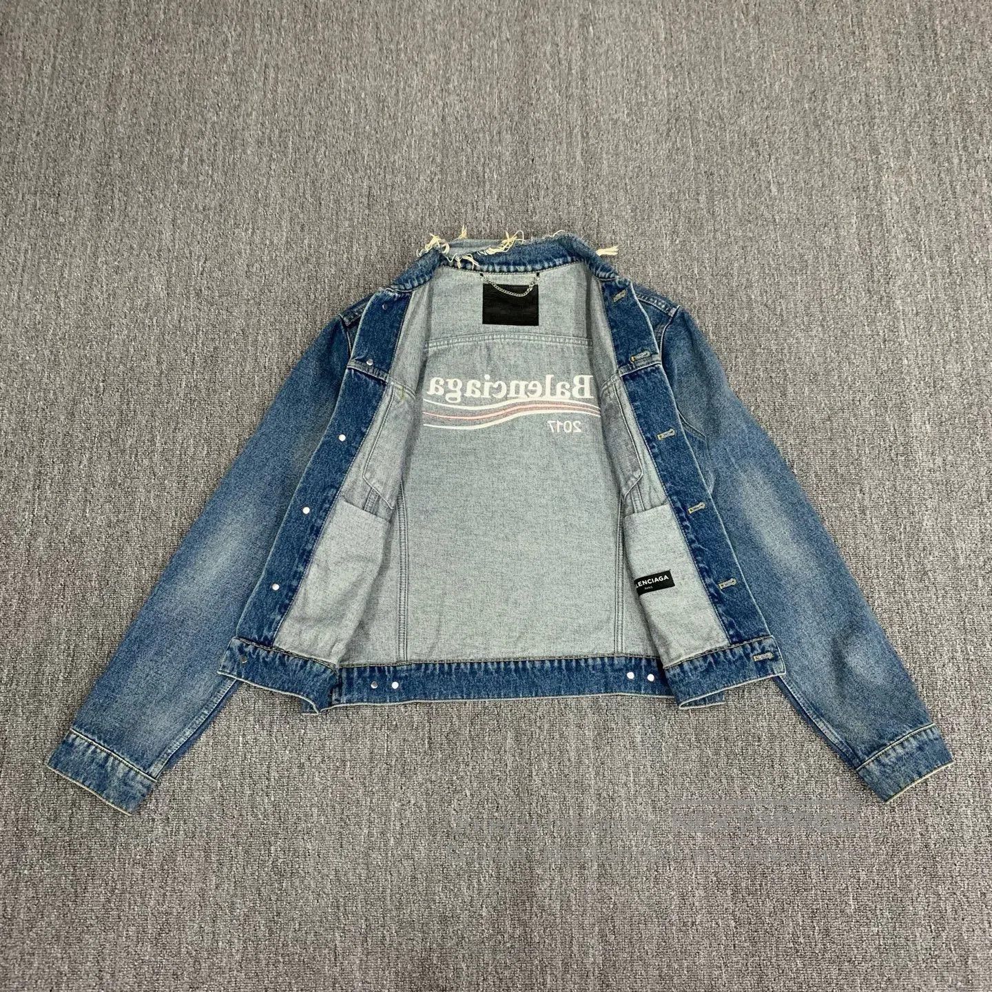 Balenciaga Balenciaga Blue Washed Denim Jacket. Size US S / EU 44-46 / 1 - 8 Thumbnail