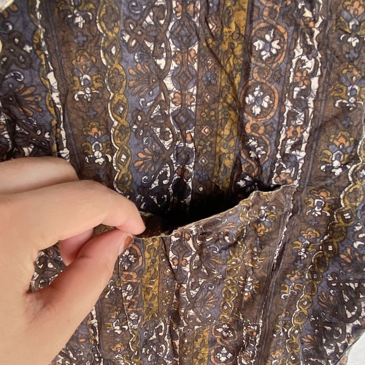 Other Vintage Brown And Cream Paisley Button Up Shirt Size S Size US S / EU 44-46 / 1 - 5 Thumbnail