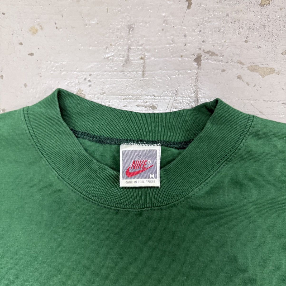 Nike Vintage Nike Curve Logo Tshirt Size US M / EU 48-50 / 2 - 3 Thumbnail