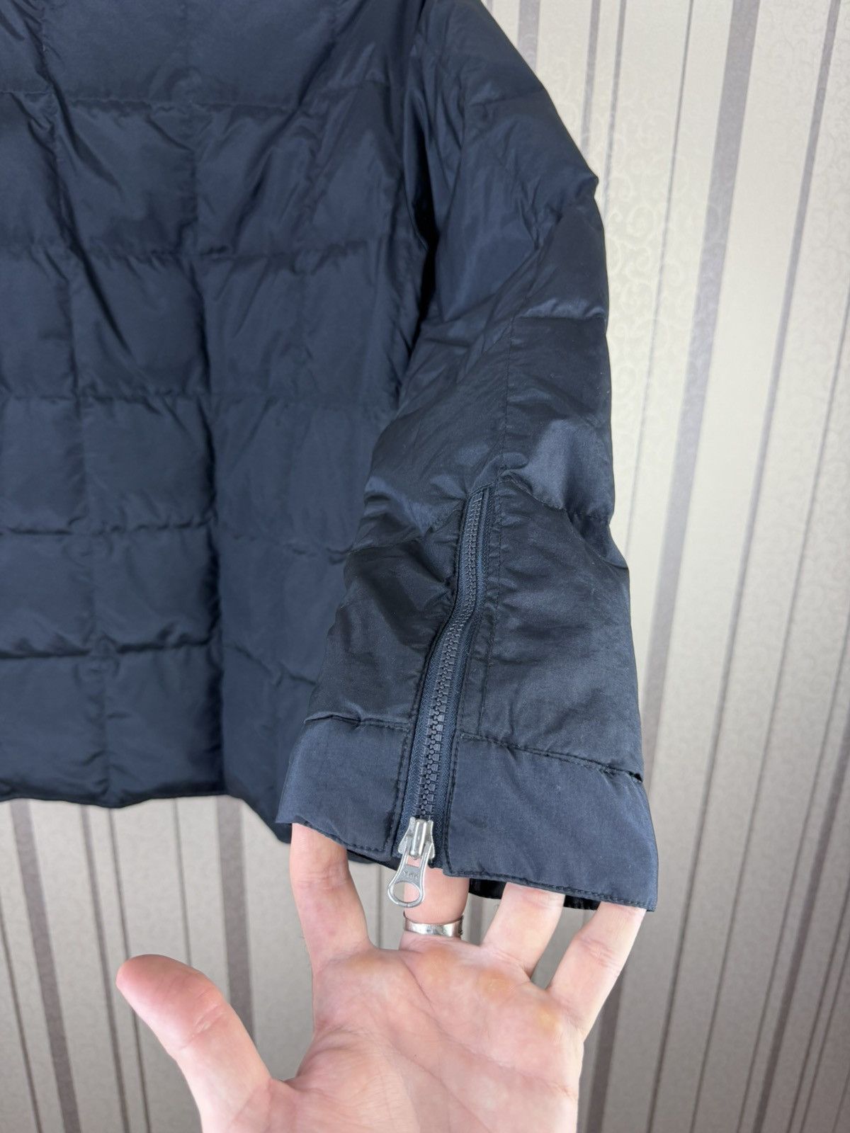 Armani Vintage Armani Jeans down jacket Size L Size US L / EU 52-54 / 3 - 6 Thumbnail