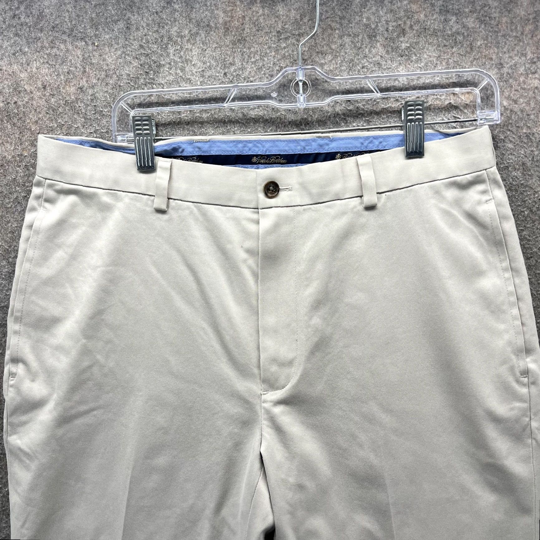 Brooks Brothers Brooks Brothers Pants Mens 33x32 Beige Clark Fit Advantage Chino Straight Leg Shirt? Size US 33 - 6 Thumbnail