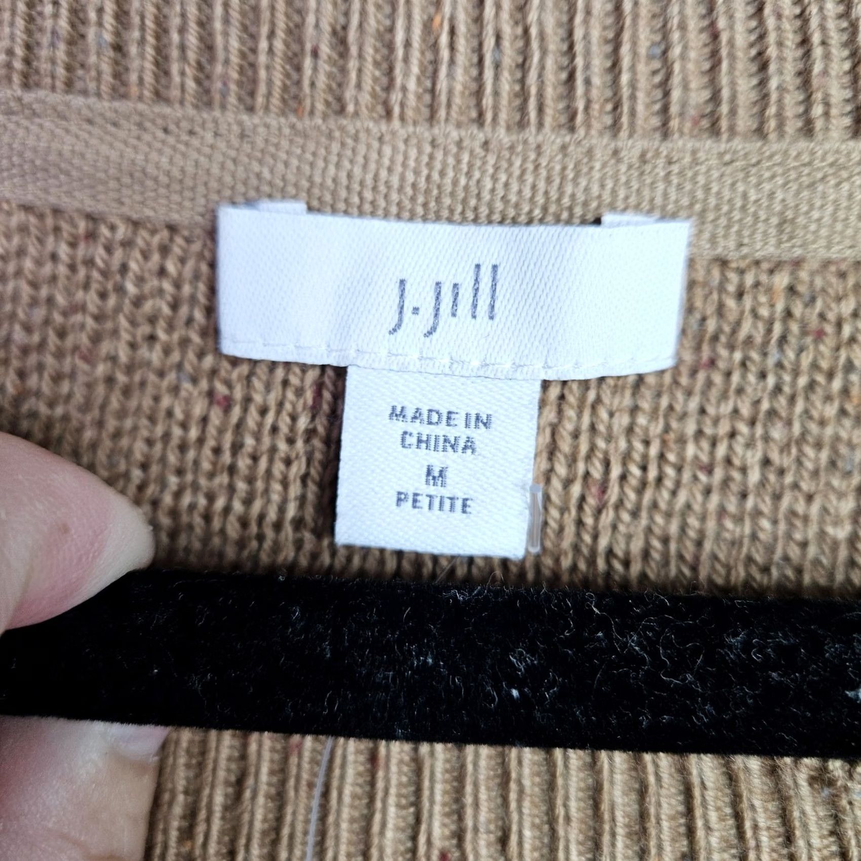 J. Jill J.JILL Women's Camel Round Neck Pockets Front Sweater Size PM New Cardigan Knit Beige Regular Petite Adults Women Men Size M / US 6-8 / IT 42-44 - 4 Thumbnail