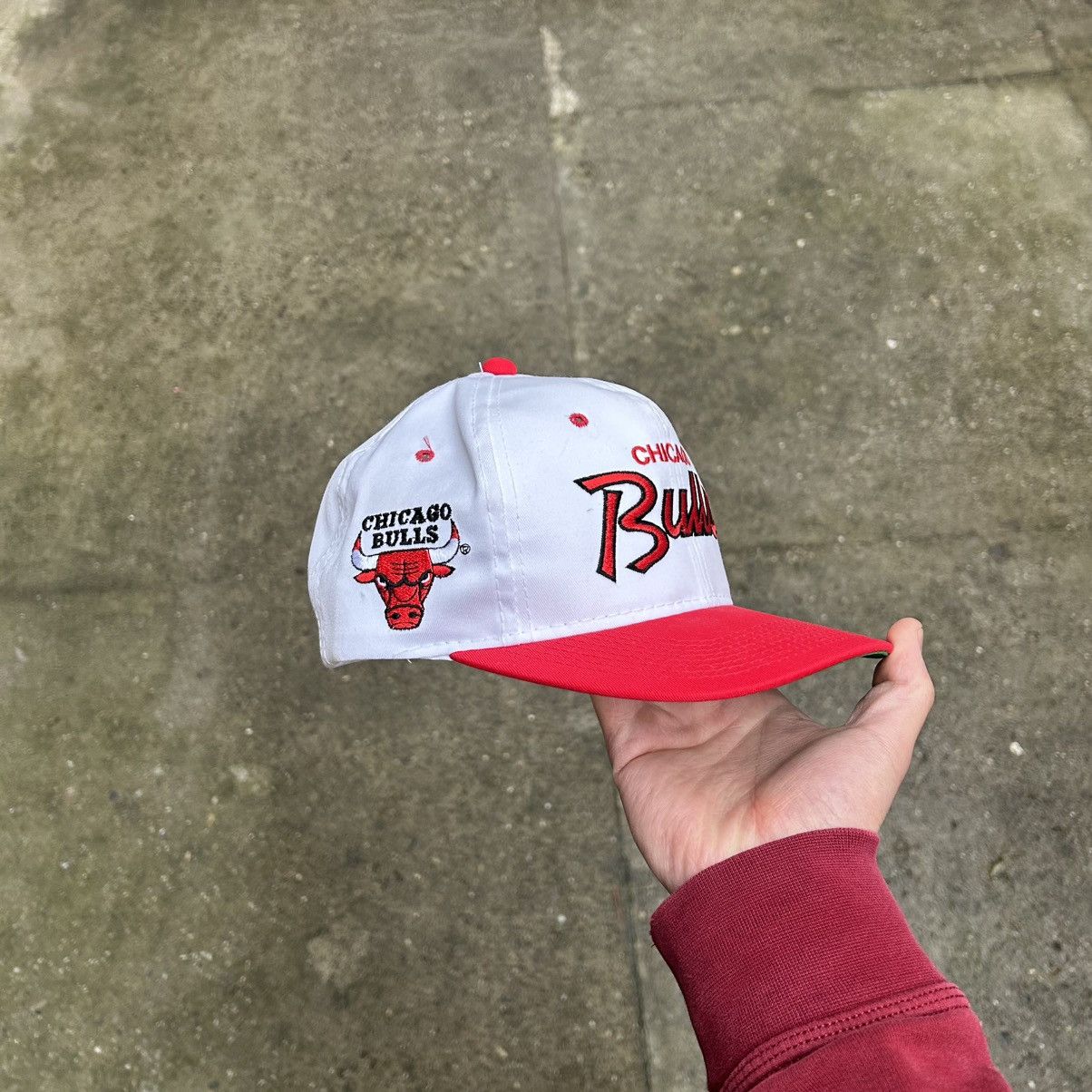 NBA × Sports Specialties Vintage Sport Specialities Chicago Bulls Script SnapBack Size ONE SIZE - 14 Thumbnail