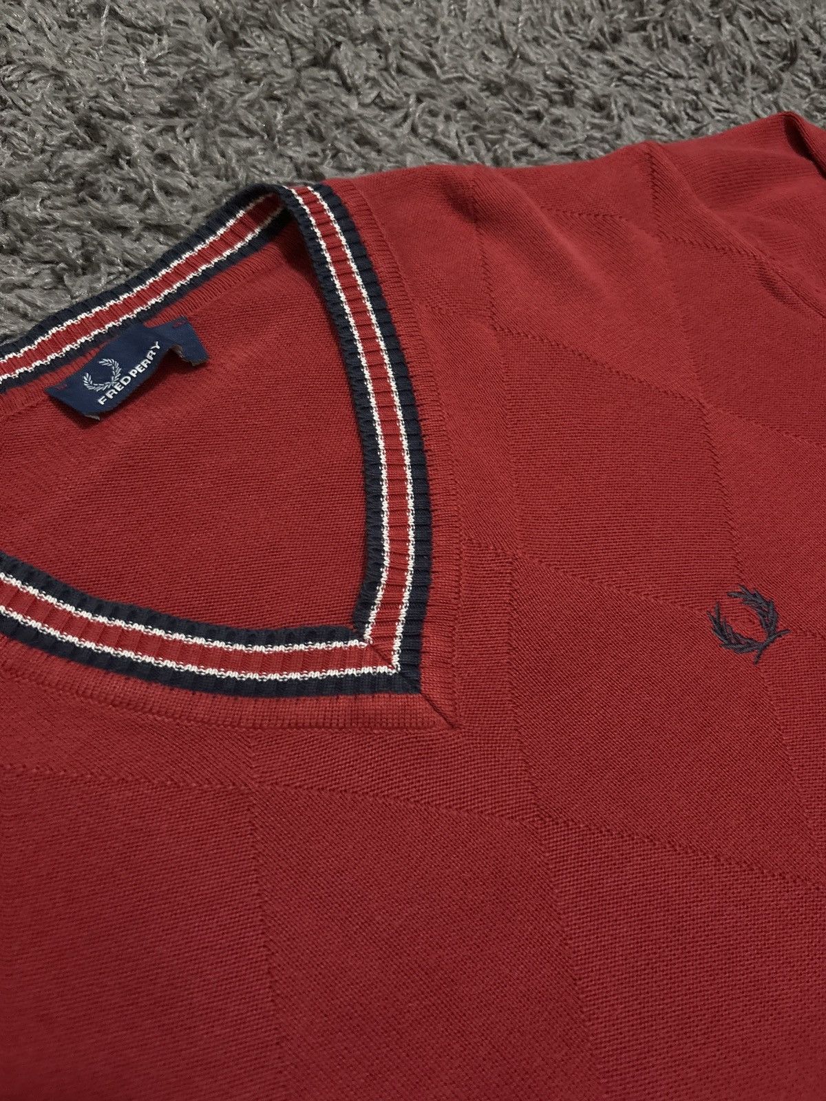 Fred Perry Fred Perry Diamond Pattern V-Neck Sweater Size US M / EU 48-50 / 2 - 2 Thumbnail