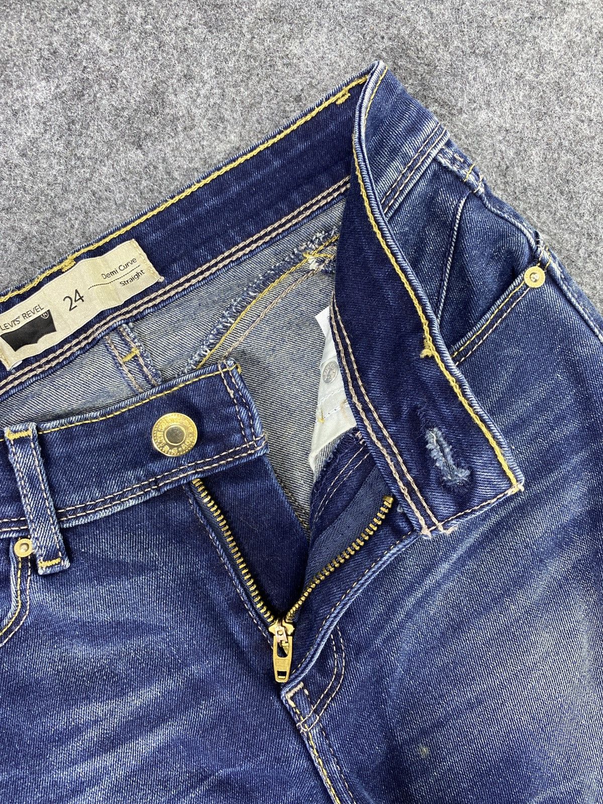 Jean × Levi's × Vintage Vintage Levis Straight Blue Wash Jeans - J1044 Size 26" / US 2 / IT 38 - 7 Thumbnail
