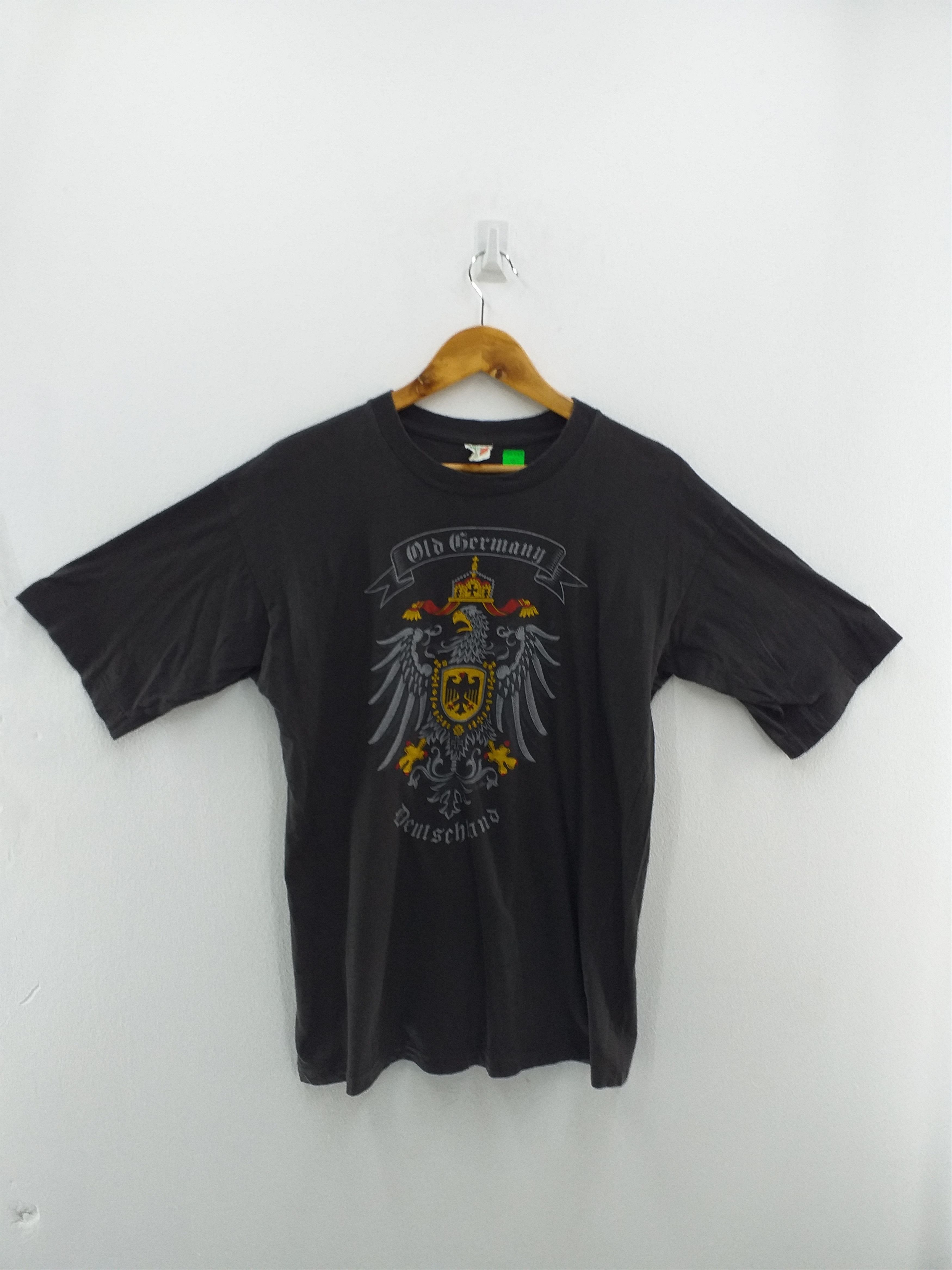 Vintage Vintage Old Germany Eagle Crest Medium Tee -A072 Size US M / EU 48-50 / 2 - 1 Thumbnail