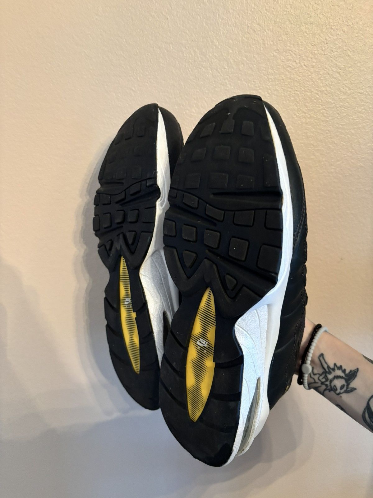 Nike Nike Air Max 95 GS 'Anthracite Amarillo' Size US 7 / EU 40 - 5 Thumbnail