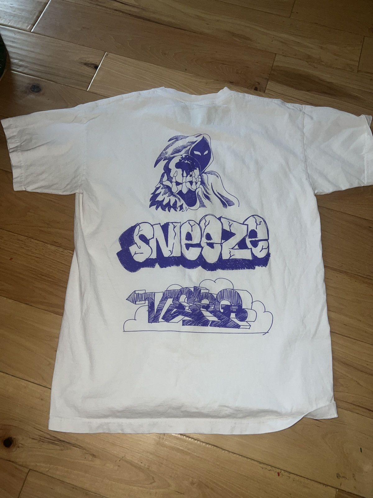 Off-White sneeze magazine x virgil abloh / off white Size US L / EU 52-54 / 3 - 6 Thumbnail