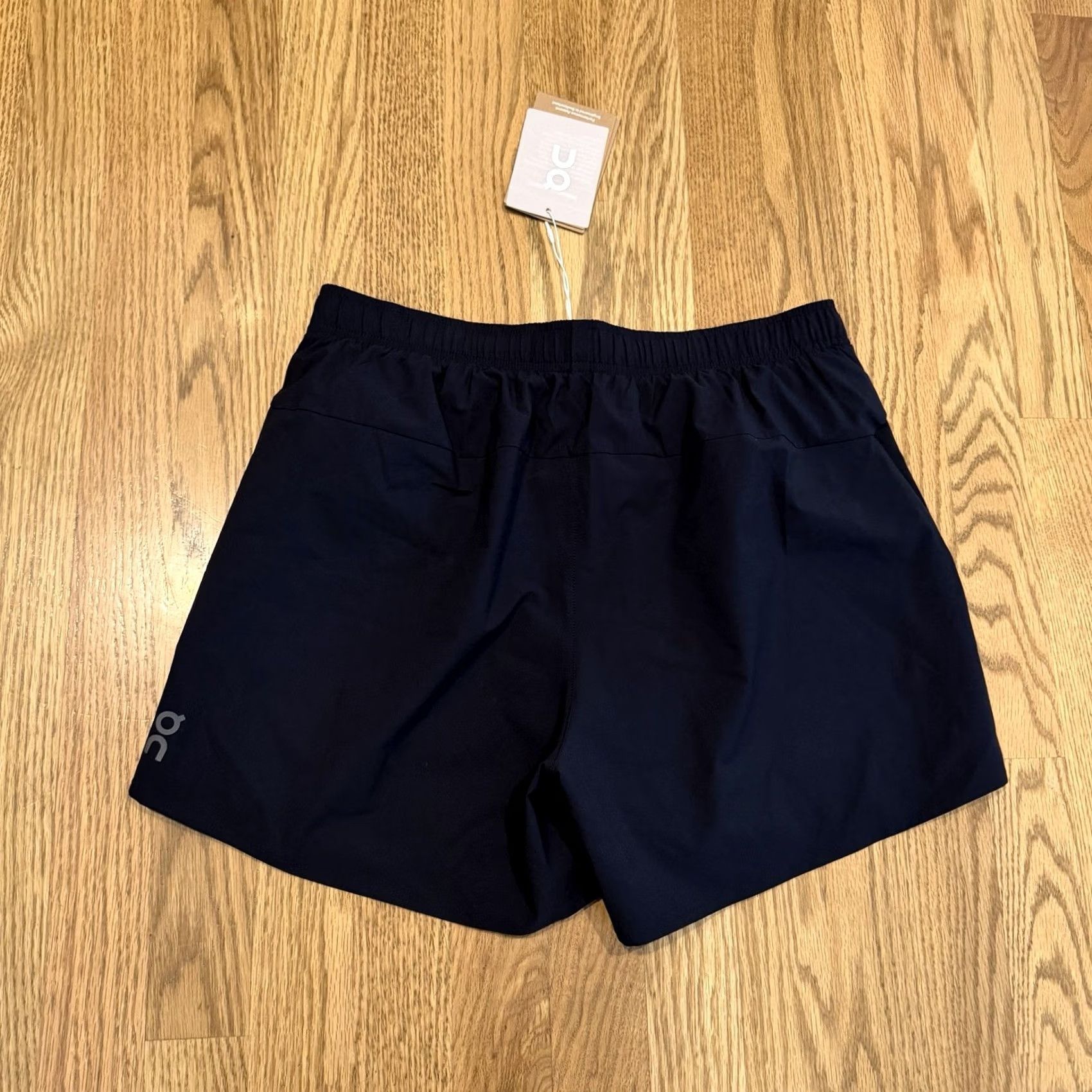 Vintage On Cloud Essential Shorts Womens Small Black Drawstring Pockets Lined NWT Size 28" / US 6 / IT 42 - 2 Thumbnail